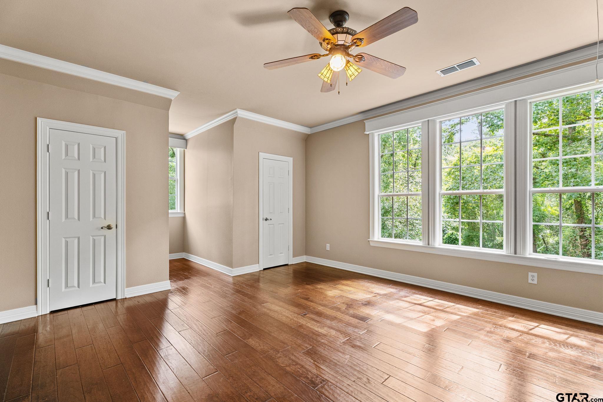 Tyler, Texas, 75703, United States, 6 Bedrooms Bedrooms, ,5 BathroomsBathrooms,Residential,Active,1892424
