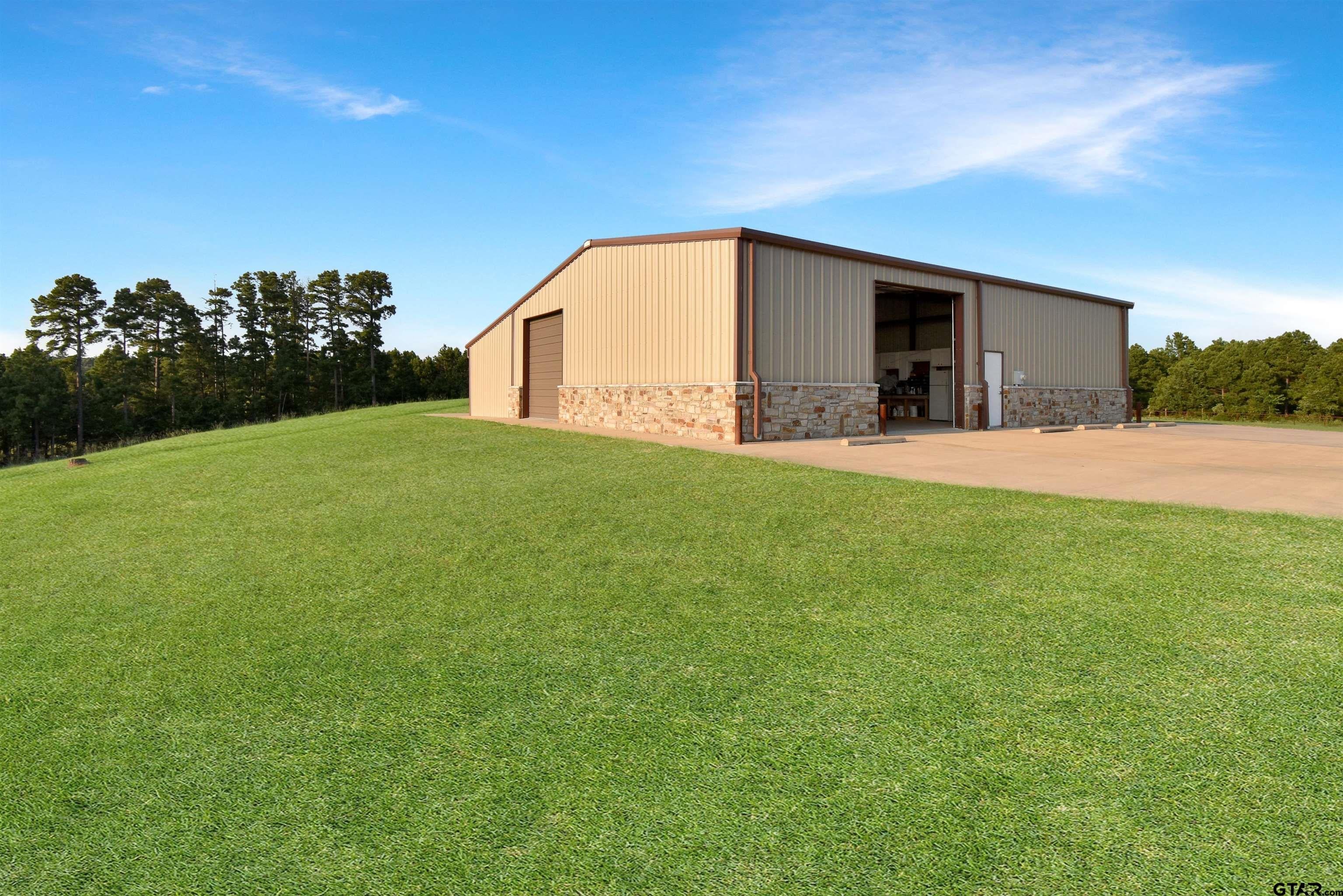 Brownsboro, Texas, 75756, United States, 5 Bedrooms Bedrooms, ,4 BathroomsBathrooms,Residential,Active,1905124