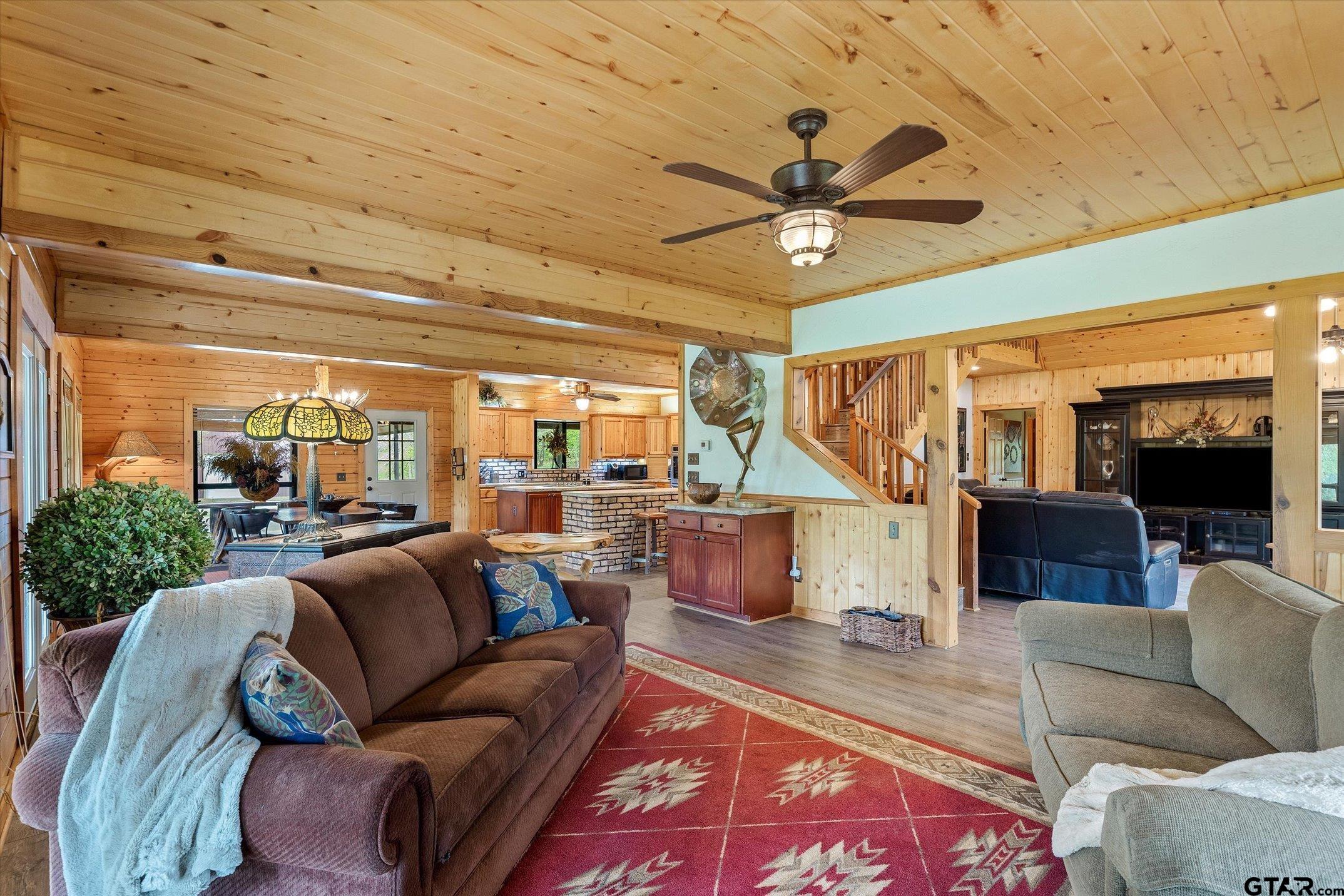 Edgewood, Texas, 75117, United States, ,3 BathroomsBathrooms,Residential,Active,1831824