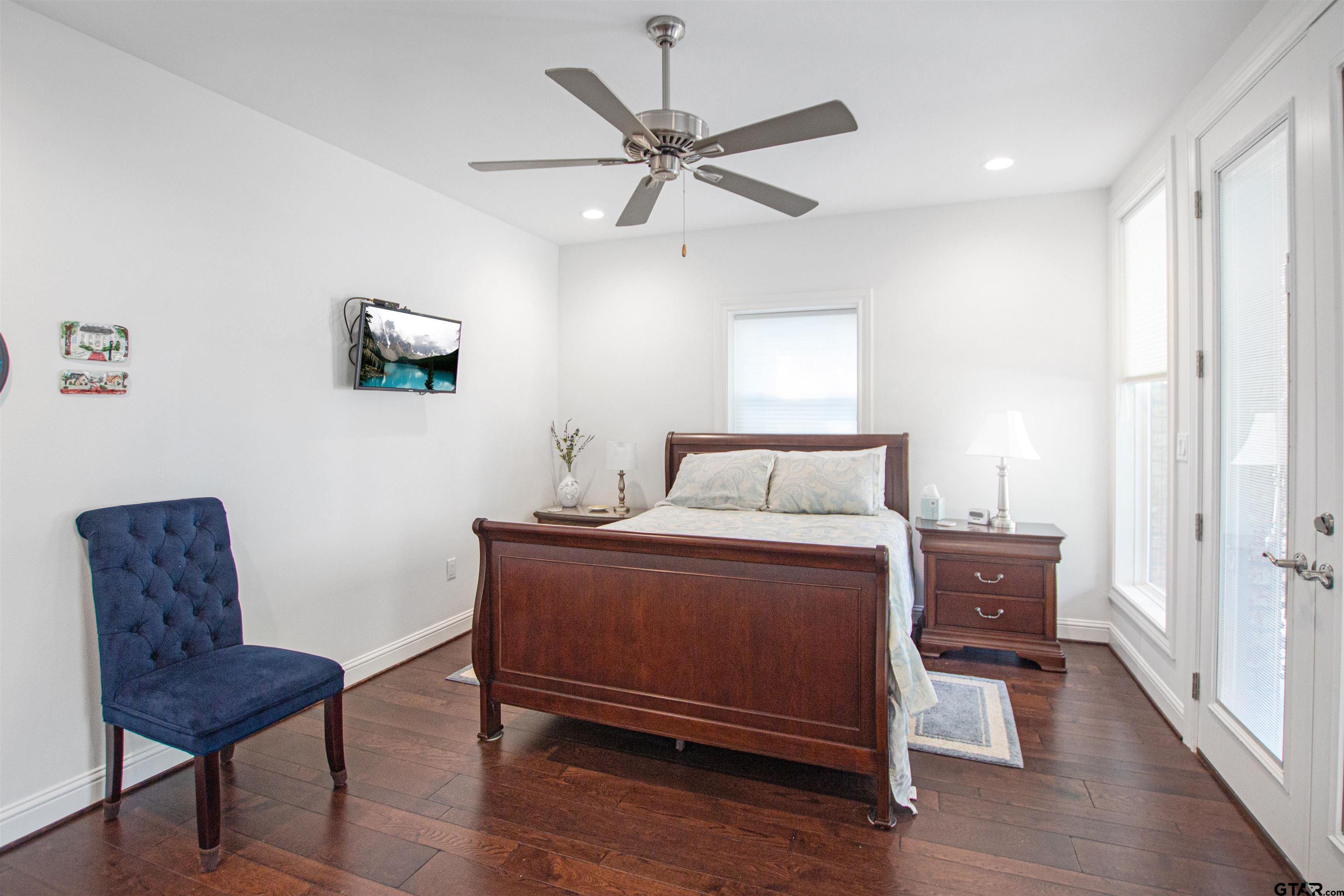 Flint, Texas, 75762, United States, 5 Bedrooms Bedrooms, ,6 BathroomsBathrooms,Residential,Active,1987250