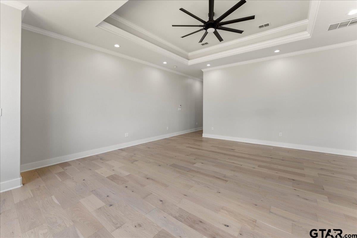 Tyler, Texas, 75706, United States, 4 Bedrooms Bedrooms, ,5 BathroomsBathrooms,Residential,Active,1920259