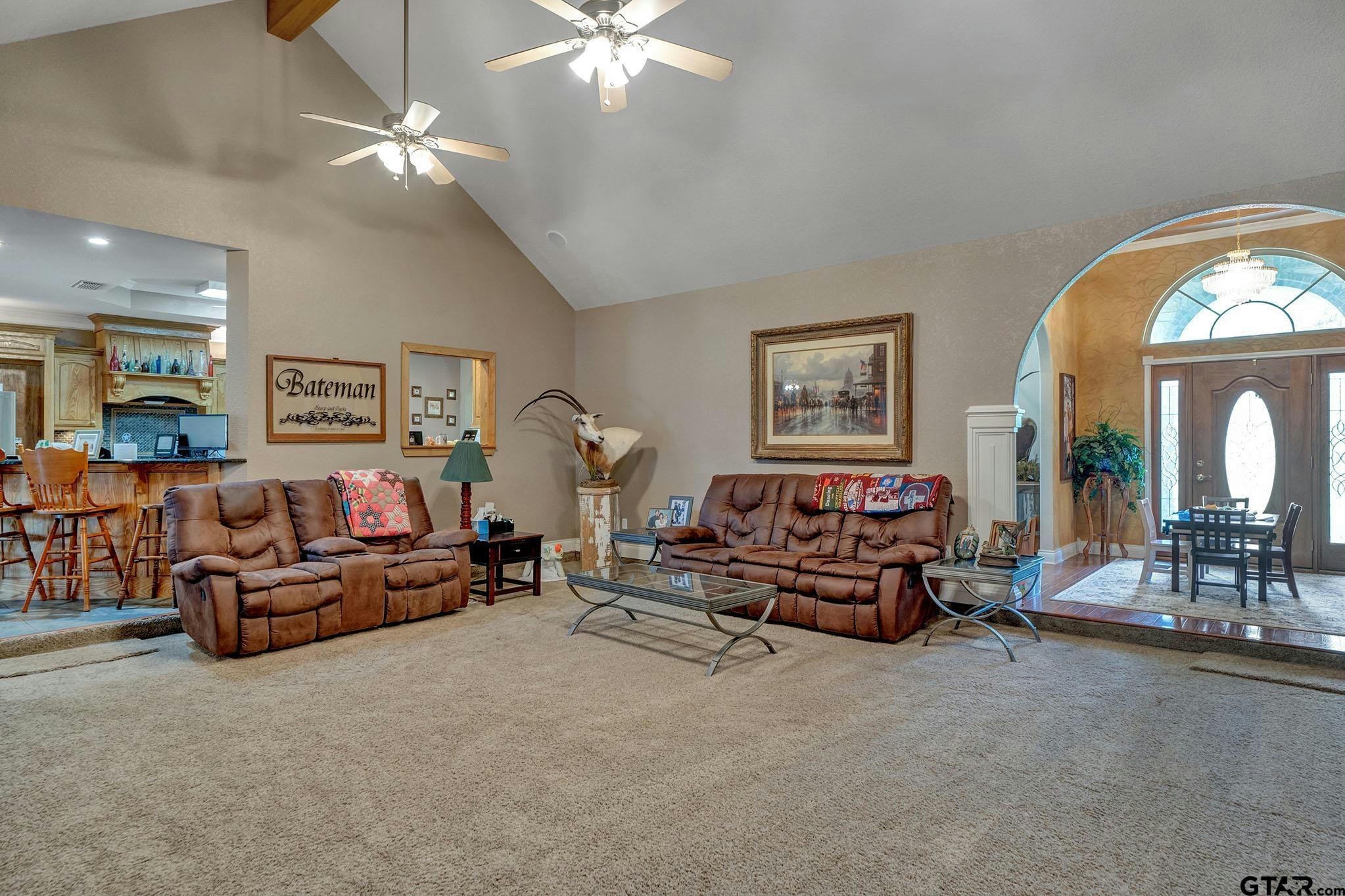 Lindale, Texas, 75771, United States, 4 Bedrooms Bedrooms, ,4 BathroomsBathrooms,Residential,Active,1914591