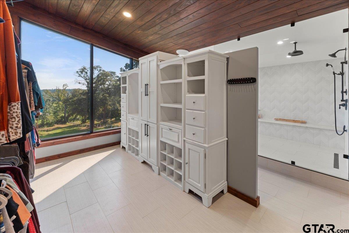 Tyler, Texas, 75706, United States, 3 Bedrooms Bedrooms, ,3 BathroomsBathrooms,Residential,Active,1944458