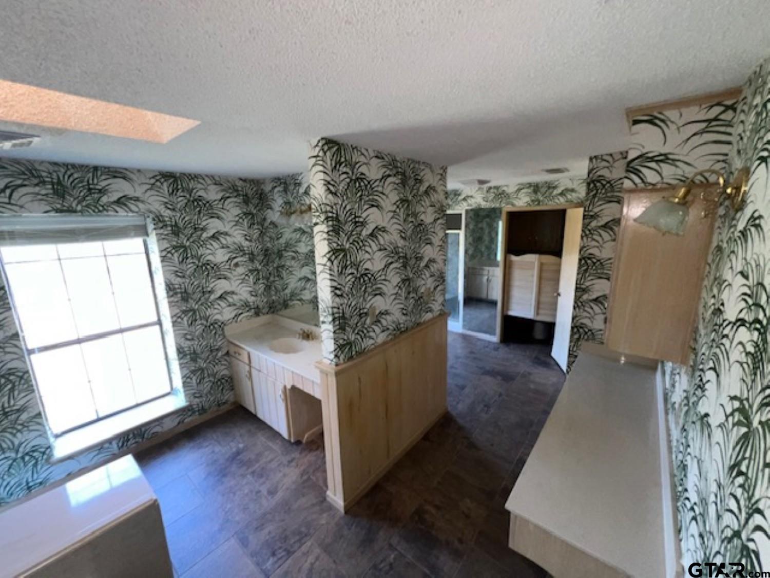 Winona, Texas, 75792, United States, 3 Bedrooms Bedrooms, ,3 BathroomsBathrooms,Residential,Active,1880186