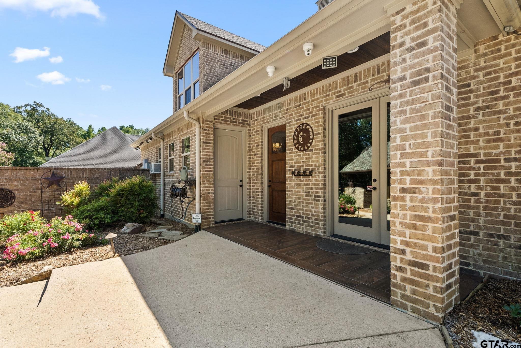 Tyler, Texas, 75707, United States, 4 Bedrooms Bedrooms, ,4 BathroomsBathrooms,Residential,Active,1944068