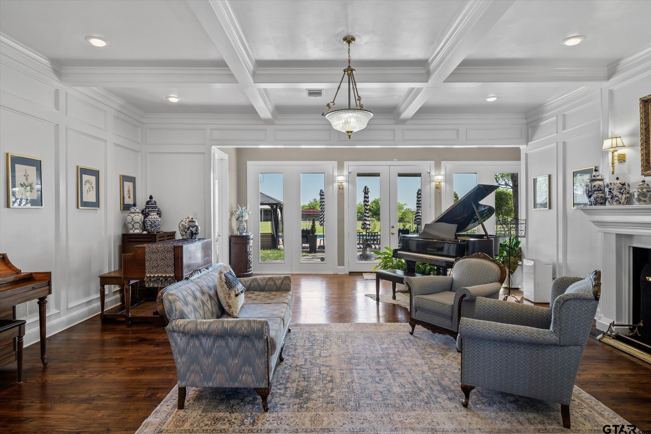 Ennis, Texas, 75119, United States, 5 Bedrooms Bedrooms, ,6 BathroomsBathrooms,Residential,Active,2043796