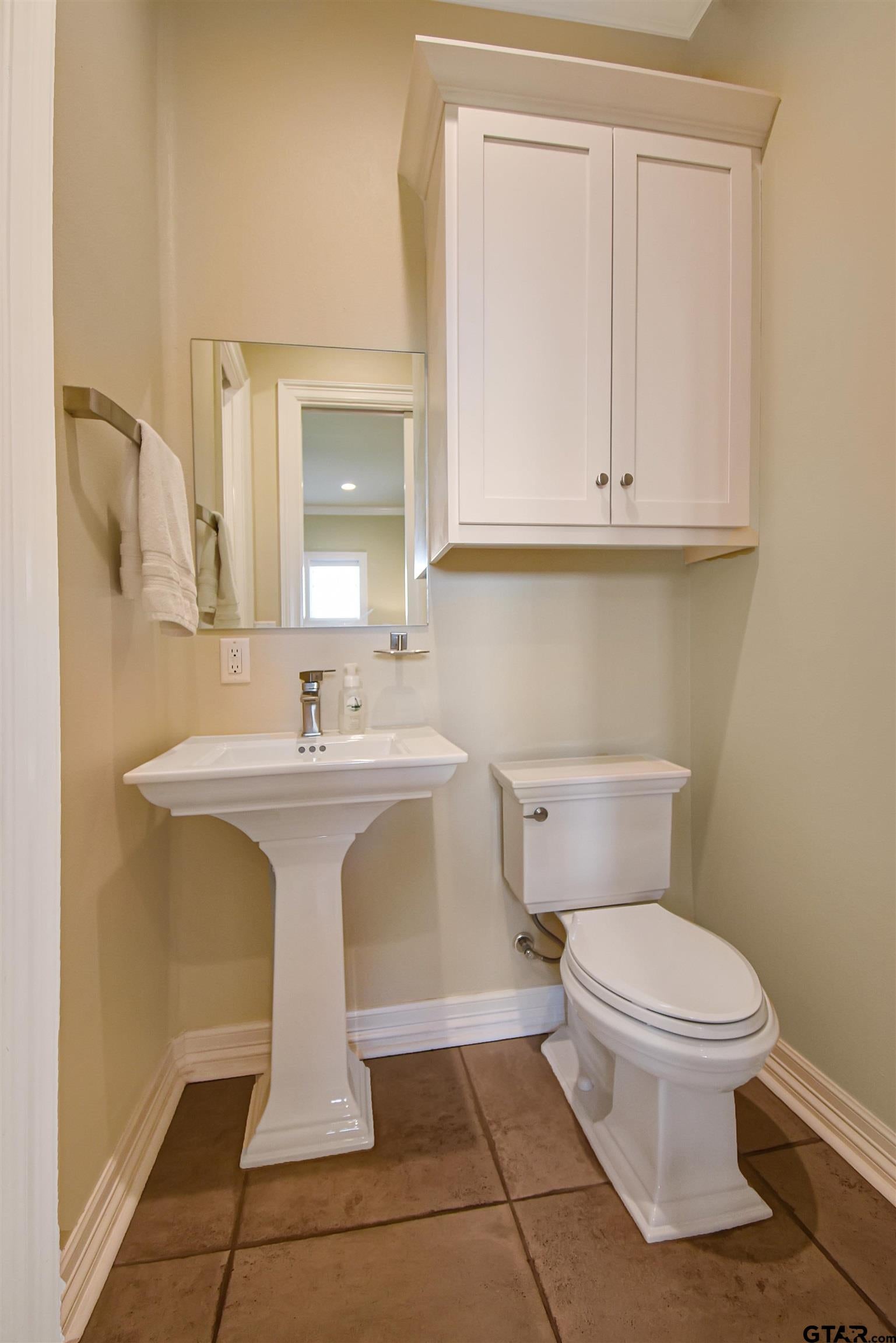 Brownsboro, Texas, 75756, United States, 5 Bedrooms Bedrooms, ,4 BathroomsBathrooms,Residential,Active,1905124