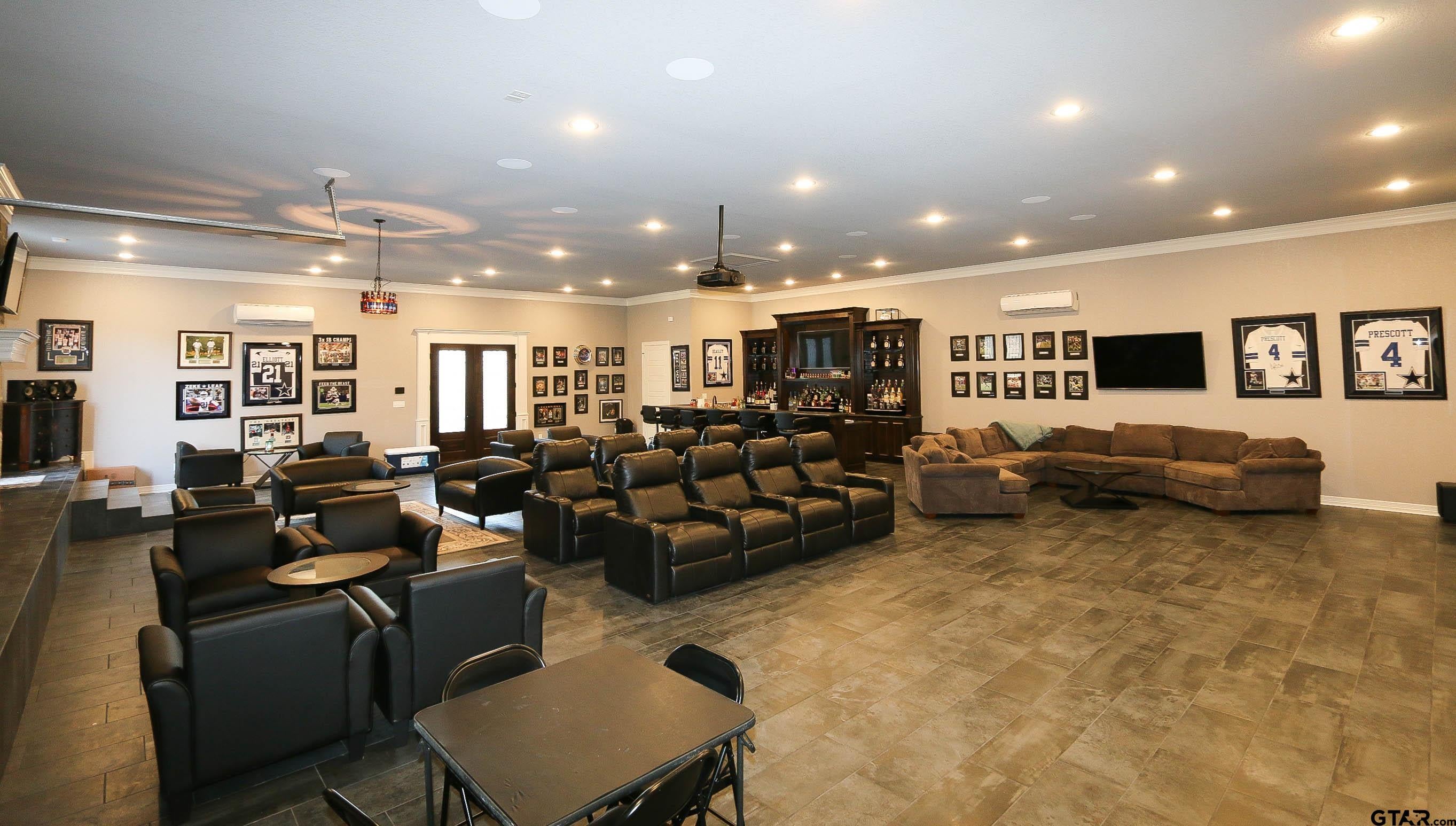 Tyler, Texas, 75703, United States, 6 Bedrooms Bedrooms, ,9 BathroomsBathrooms,Residential,Active,2006929