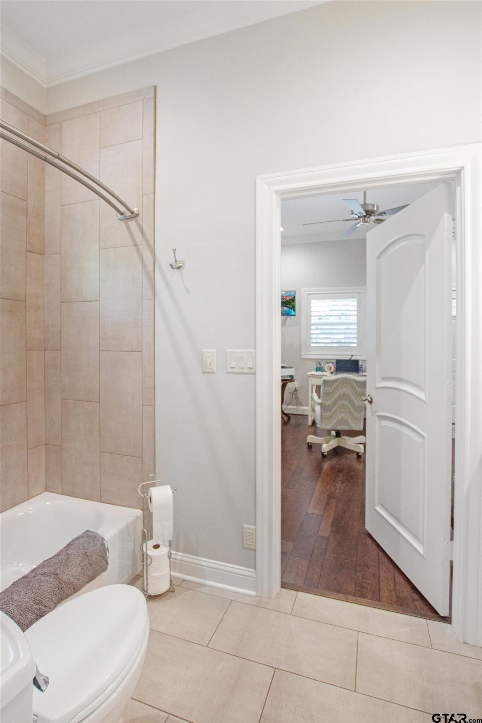 Flint, Texas, 75762, United States, 5 Bedrooms Bedrooms, ,6 BathroomsBathrooms,Residential,Active,1987250