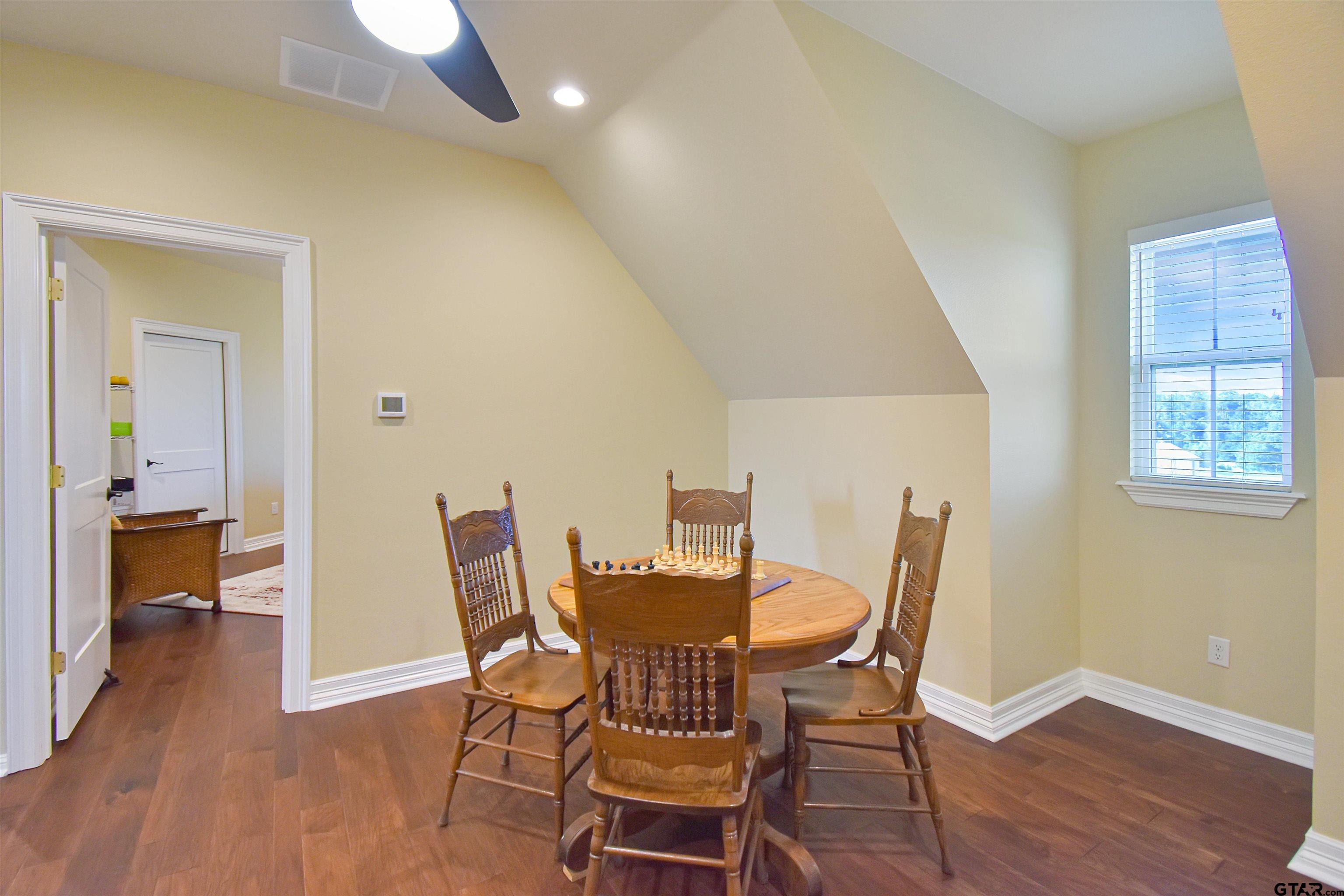 Brownsboro, Texas, 75756, United States, 5 Bedrooms Bedrooms, ,4 BathroomsBathrooms,Residential,Active,1905124