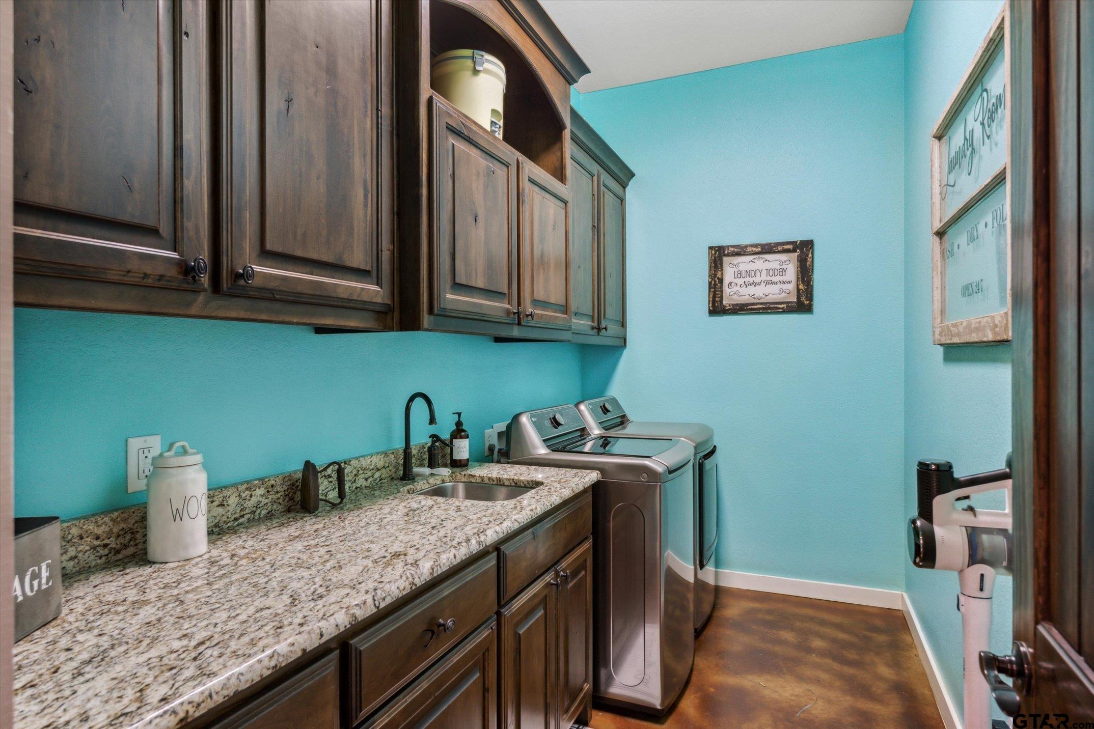 Ben Wheeler, Texas, 75754, United States, ,3 BathroomsBathrooms,Residential,Active,1808234