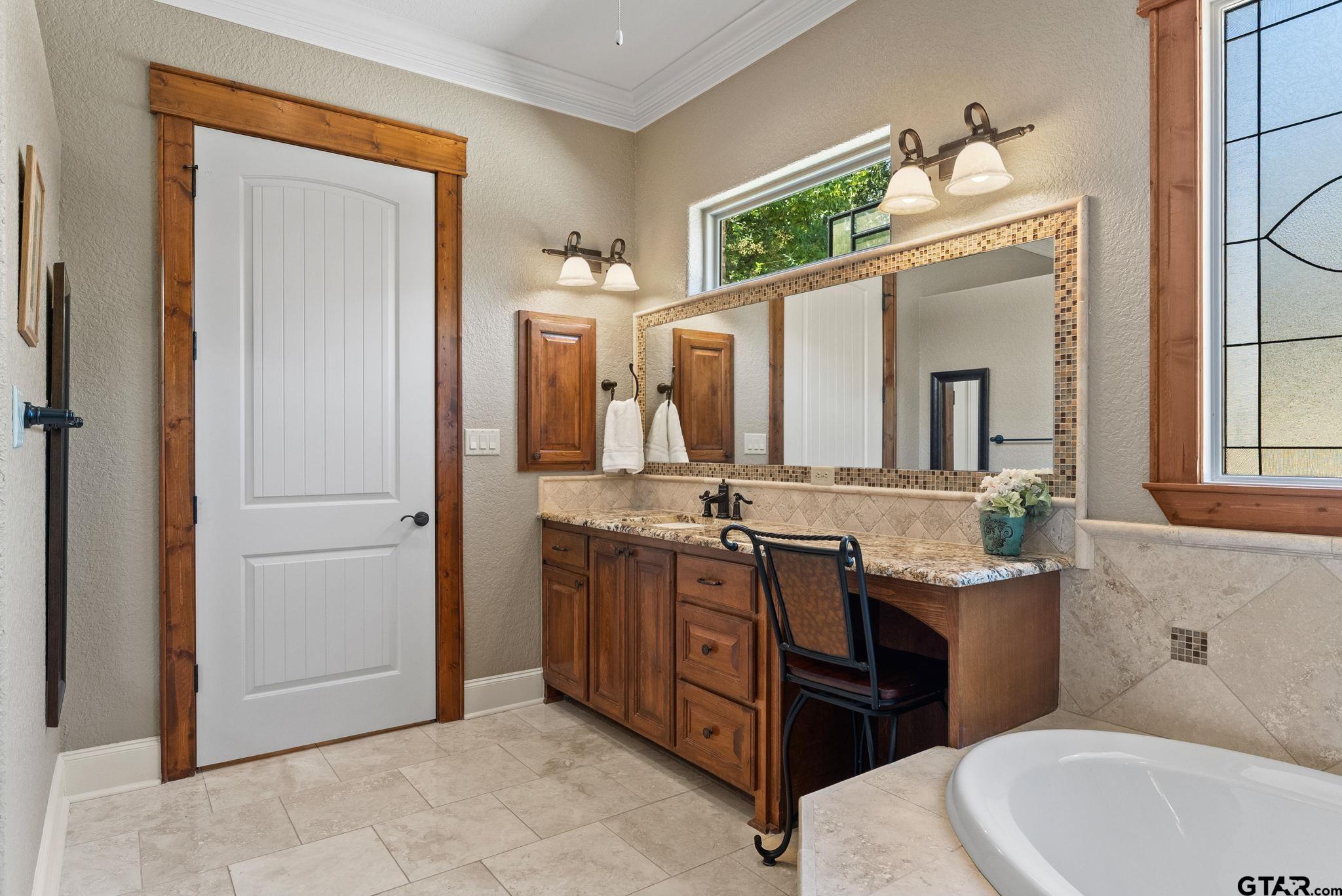 Tyler, Texas, 75707, United States, 4 Bedrooms Bedrooms, ,4 BathroomsBathrooms,Residential,Active,1944068
