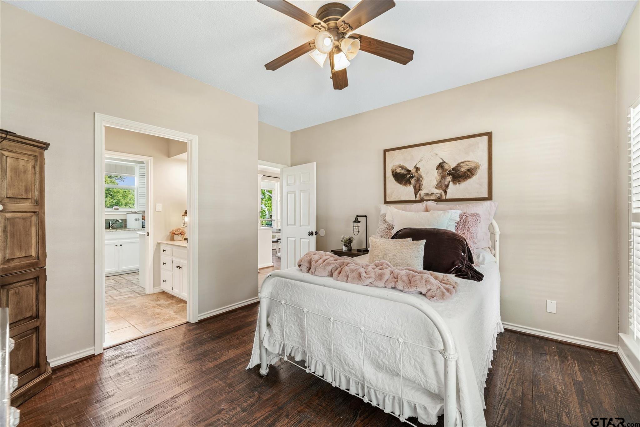 Mabank, Texas, 75147, United States, 5 Bedrooms Bedrooms, ,7 BathroomsBathrooms,Residential,Active,1985855