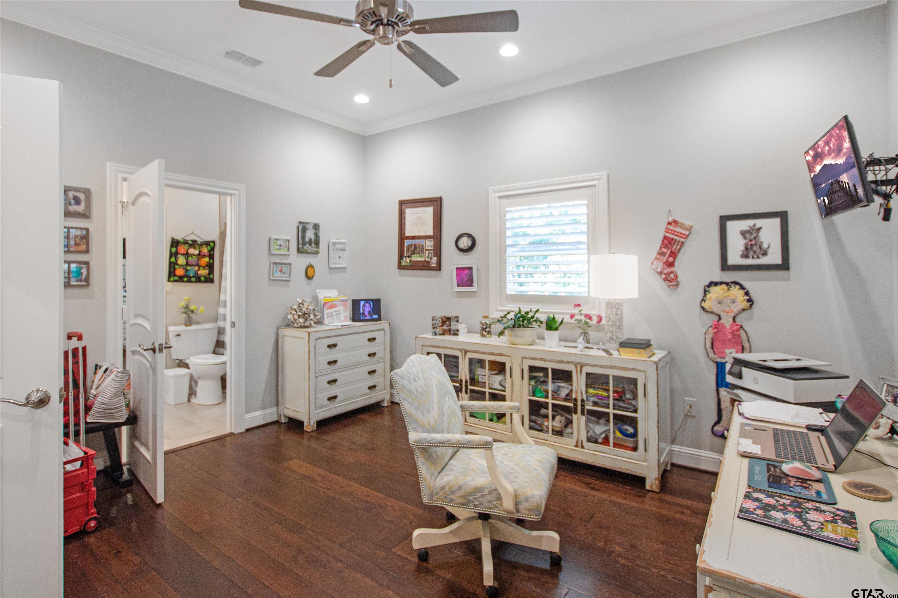 Flint, Texas, 75762, United States, 5 Bedrooms Bedrooms, ,6 BathroomsBathrooms,Residential,Active,1987250