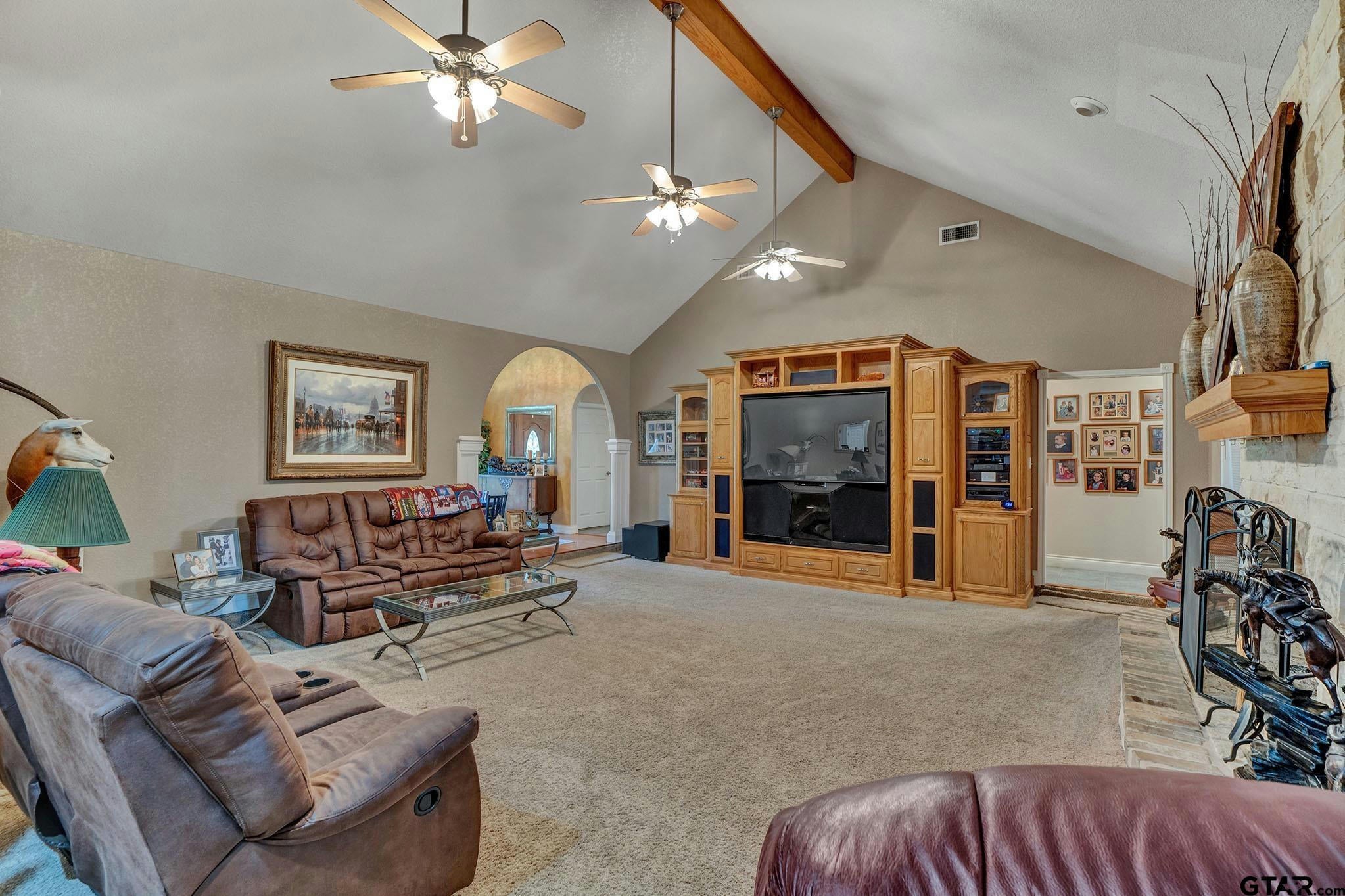 Lindale, Texas, 75771, United States, 4 Bedrooms Bedrooms, ,4 BathroomsBathrooms,Residential,Active,1914591