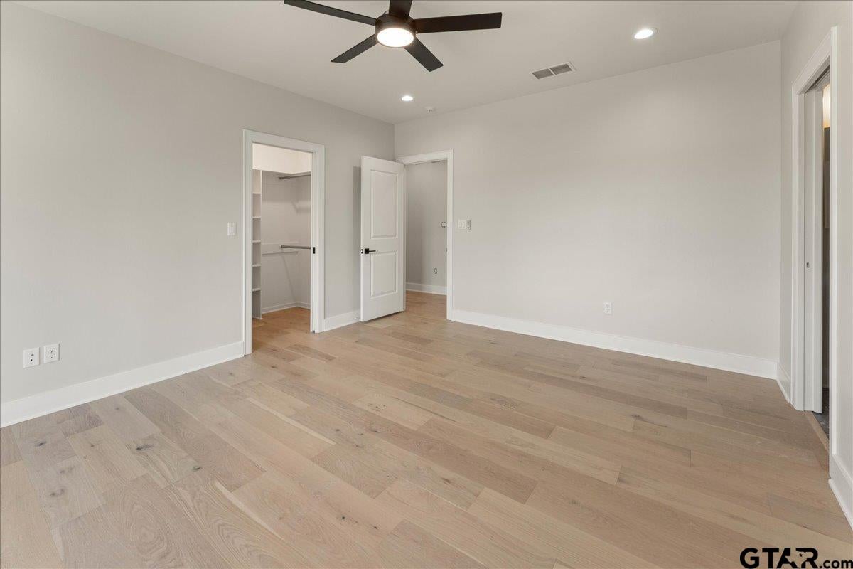 Tyler, Texas, 75706, United States, 4 Bedrooms Bedrooms, ,5 BathroomsBathrooms,Residential,Active,1920259