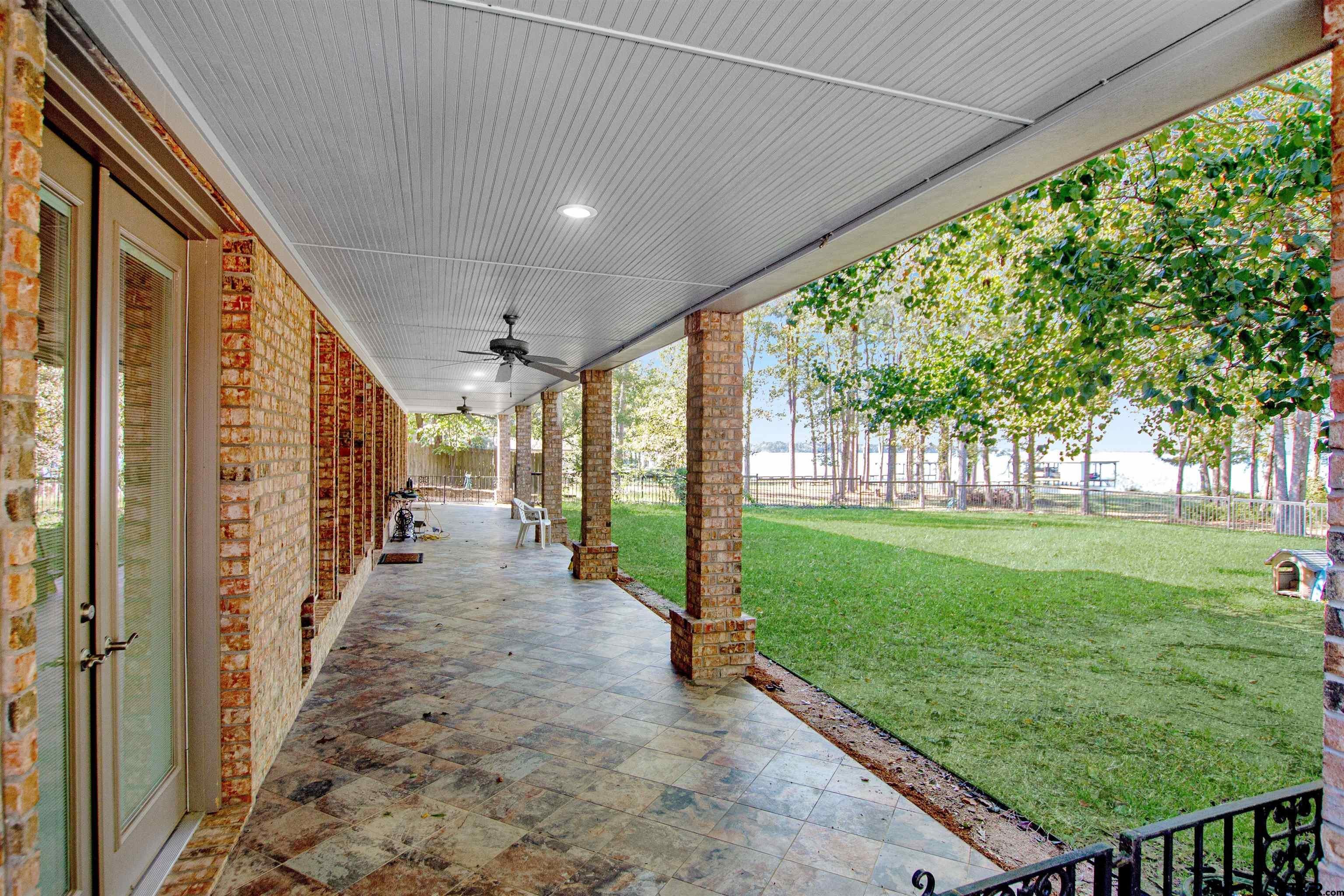 Flint, Texas, 75762, United States, 5 Bedrooms Bedrooms, ,6 BathroomsBathrooms,Residential,Active,1987250