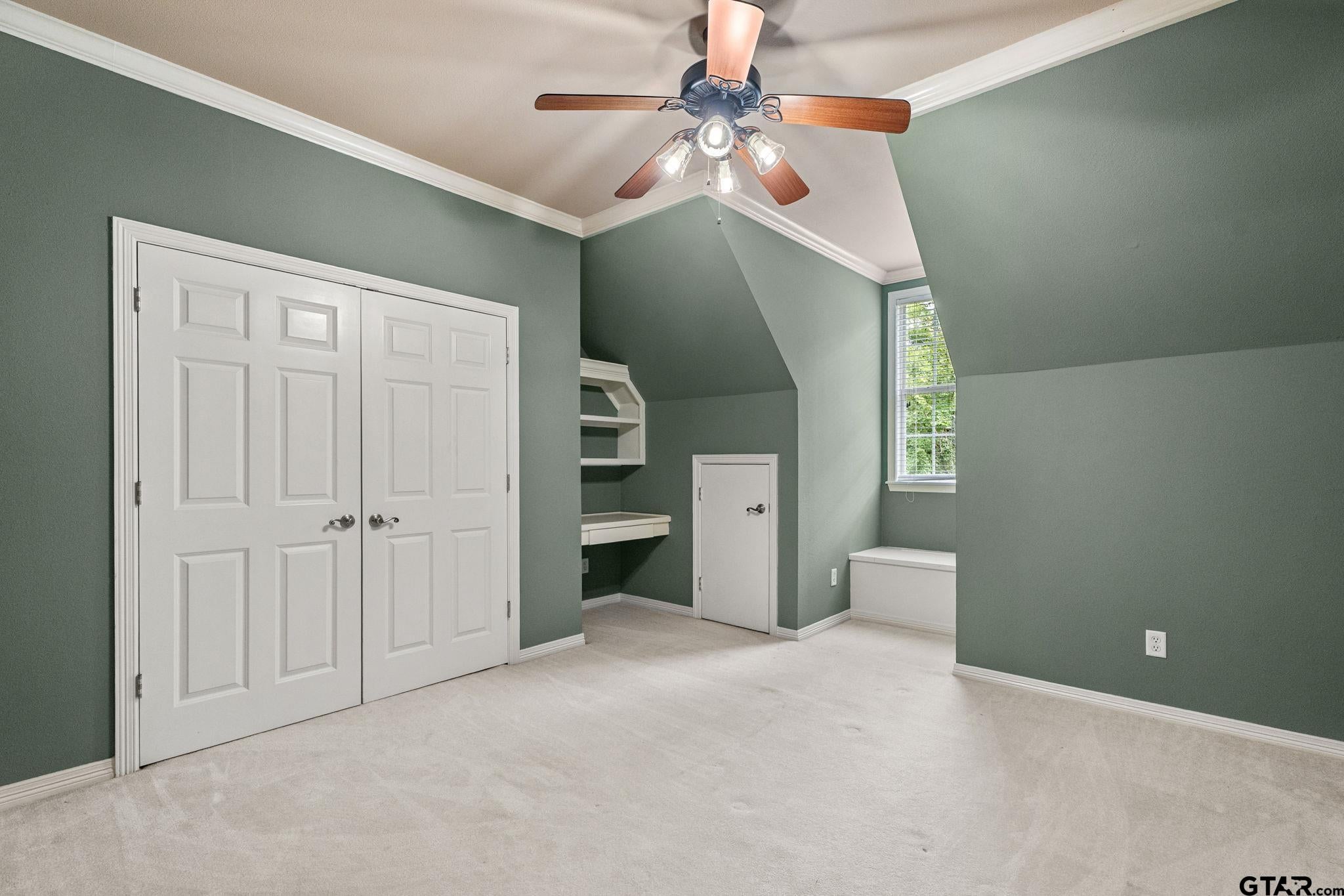 Tyler, Texas, 75703, United States, 6 Bedrooms Bedrooms, ,5 BathroomsBathrooms,Residential,Active,1892424