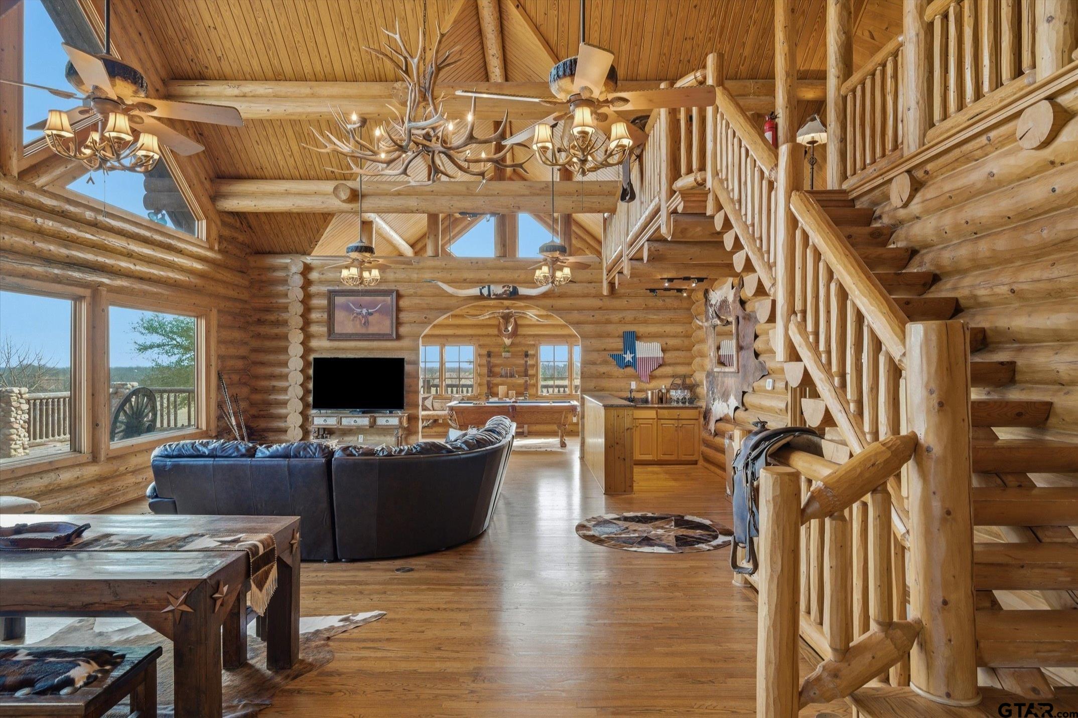 Palmer, Texas, 75152, United States, 6 Bedrooms Bedrooms, ,5 BathroomsBathrooms,Residential,Active,2011199