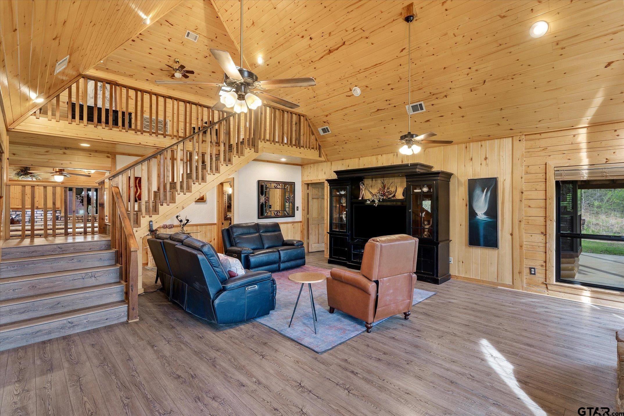 Edgewood, Texas, 75117, United States, ,3 BathroomsBathrooms,Residential,Active,1831824