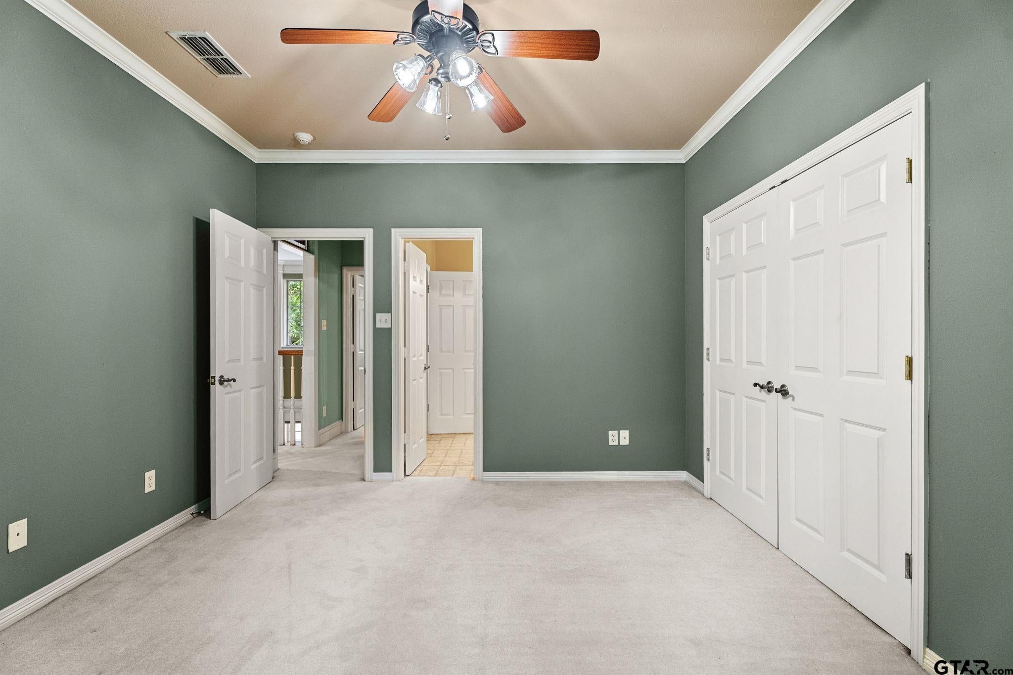 Tyler, Texas, 75703, United States, 6 Bedrooms Bedrooms, ,5 BathroomsBathrooms,Residential,Active,1892424