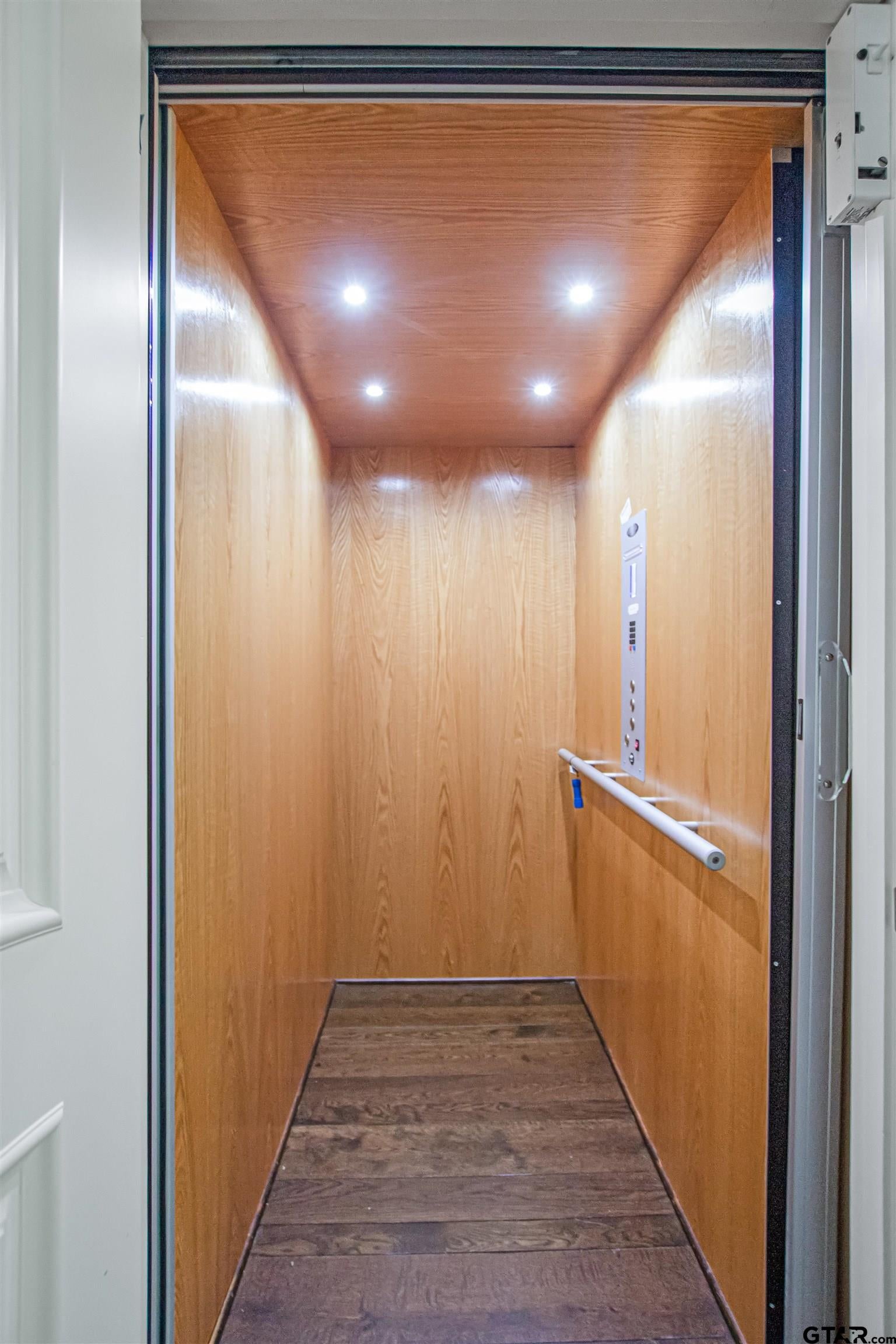 Flint, Texas, 75762, United States, 5 Bedrooms Bedrooms, ,6 BathroomsBathrooms,Residential,Active,1987250