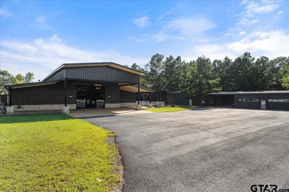 Tyler, Texas, 75706, United States, 3 Bedrooms Bedrooms, ,3 BathroomsBathrooms,Residential,Active,1944458