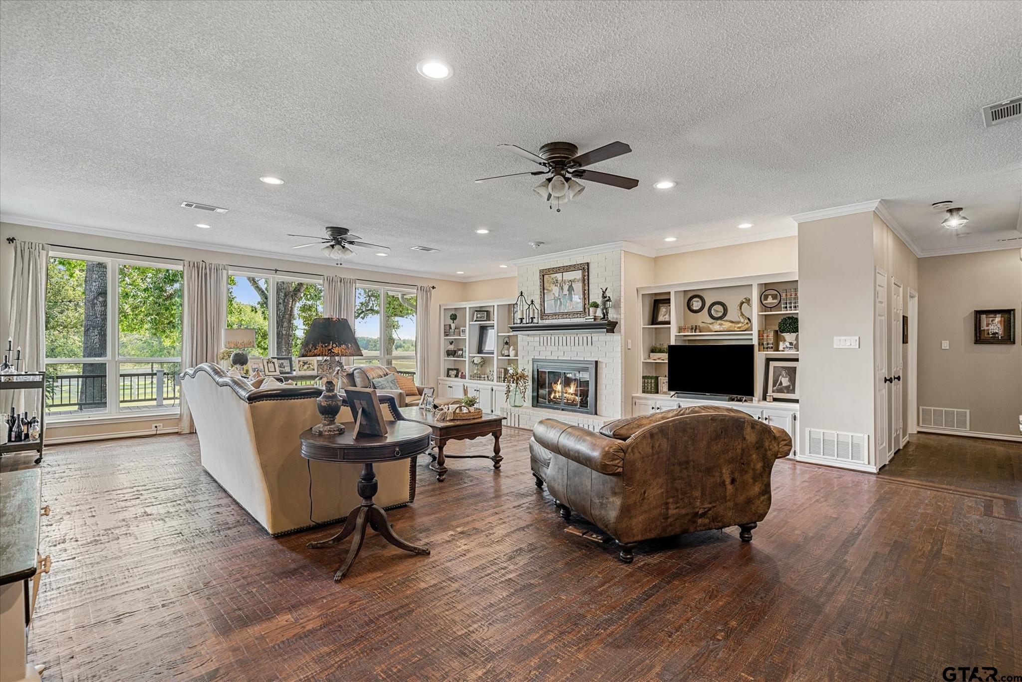 Mabank, Texas, 75147, United States, 5 Bedrooms Bedrooms, ,7 BathroomsBathrooms,Residential,Active,1985855