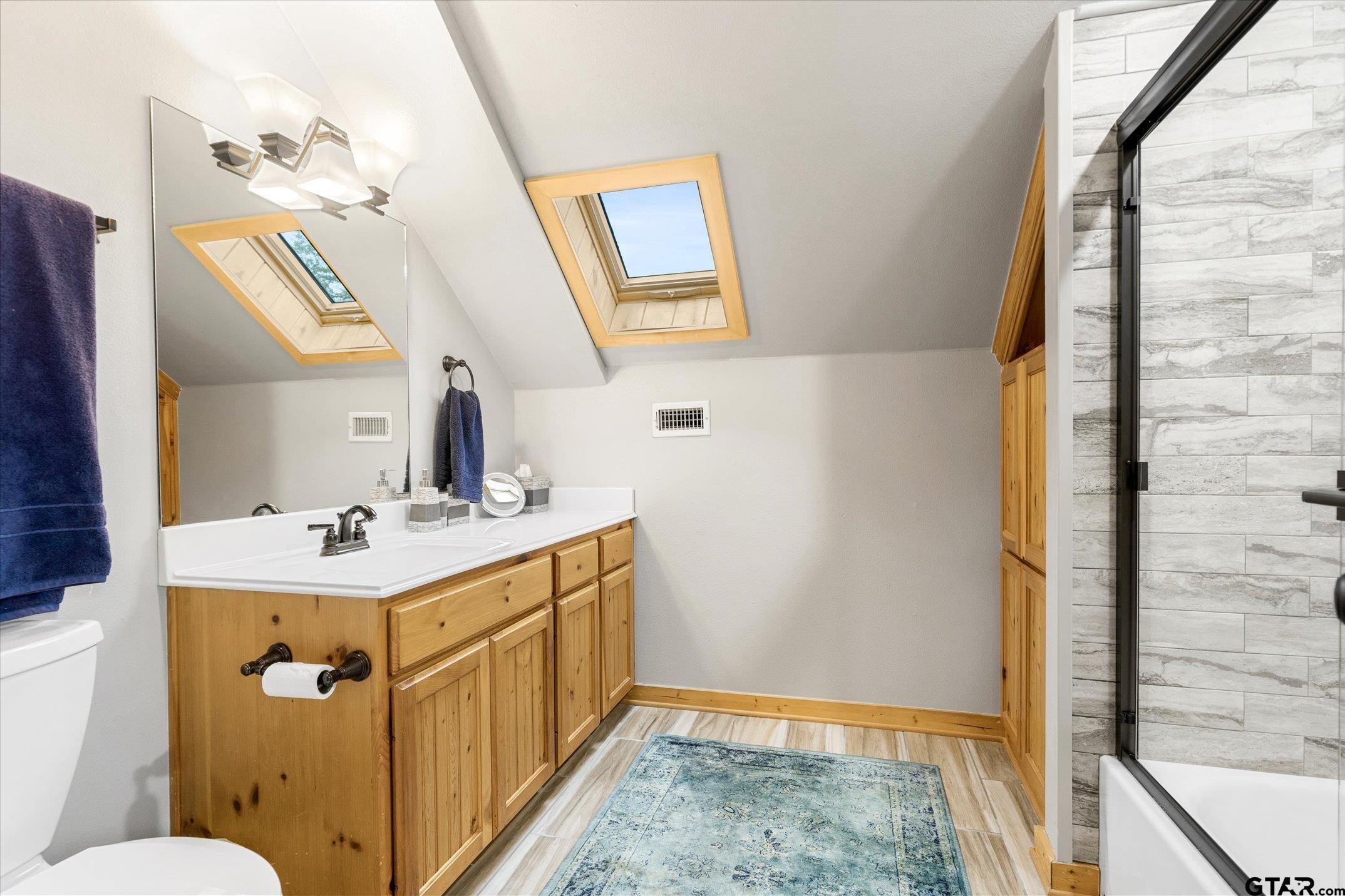 Edgewood, Texas, 75117, United States, ,3 BathroomsBathrooms,Residential,Active,1831824