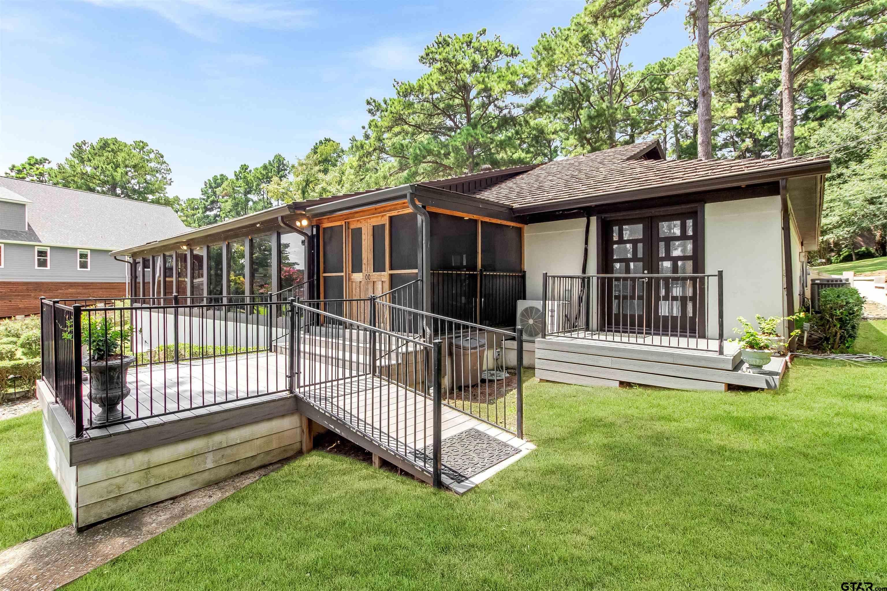 Hideaway, Texas, 75771, United States, 4 Bedrooms Bedrooms, ,5 BathroomsBathrooms,Residential,Contingent,1920232