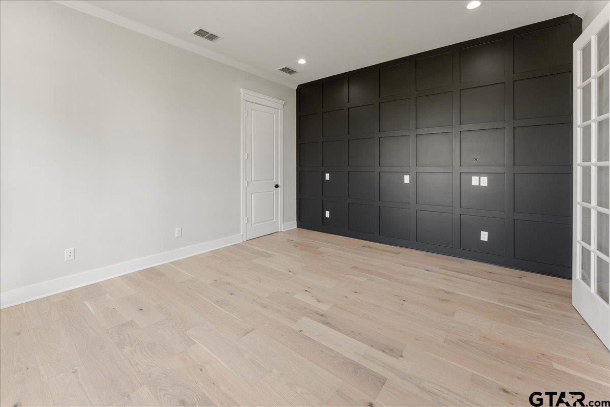 Tyler, Texas, 75706, United States, 4 Bedrooms Bedrooms, ,5 BathroomsBathrooms,Residential,Active,1920259
