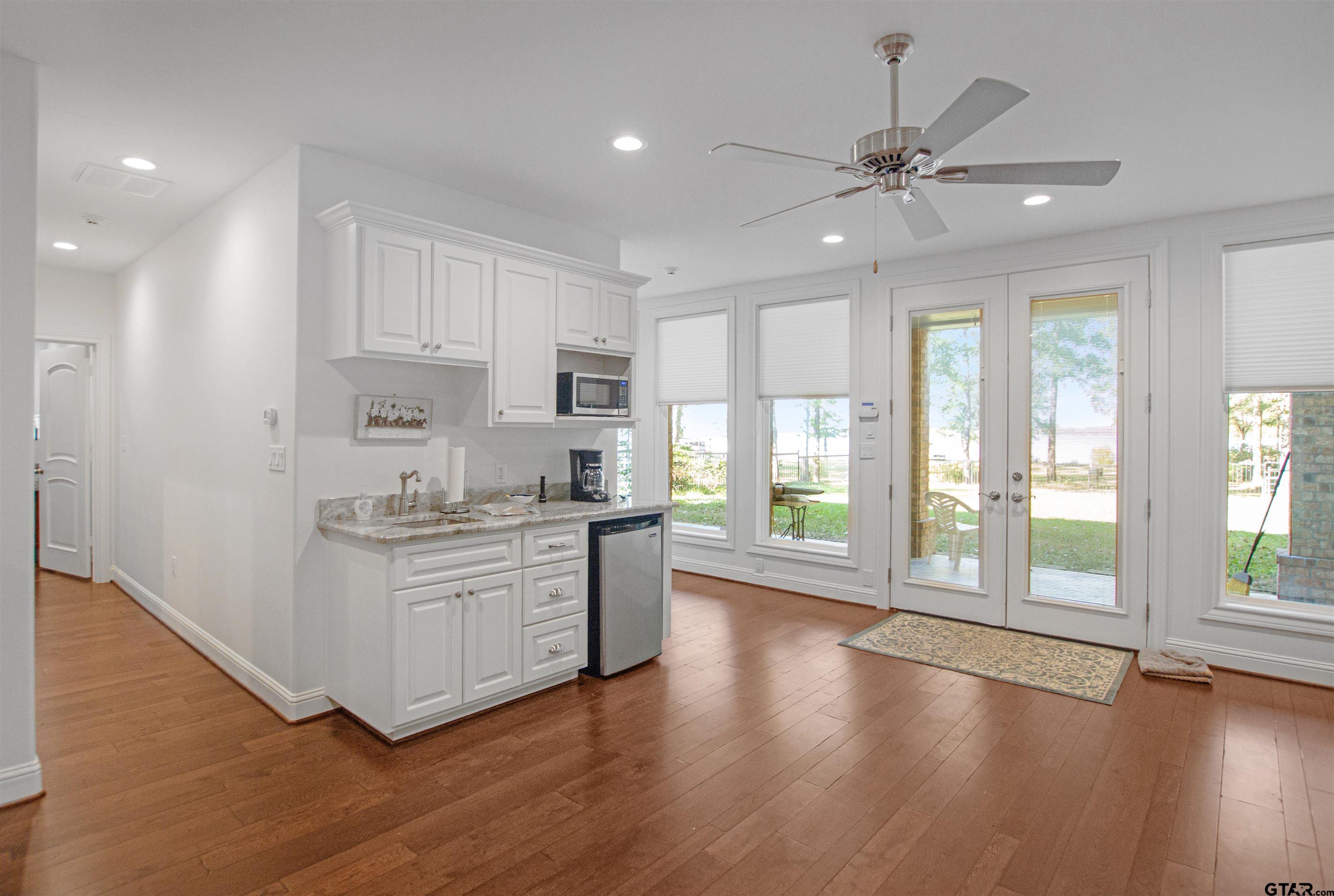 Flint, Texas, 75762, United States, 5 Bedrooms Bedrooms, ,6 BathroomsBathrooms,Residential,Active,1987250