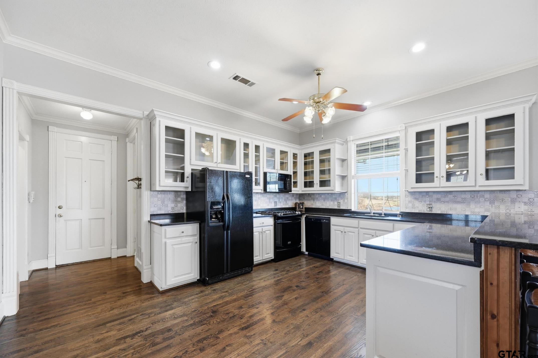Rockwall, Texas, 75032, United States, 4 Bedrooms Bedrooms, ,3 BathroomsBathrooms,Residential,Active,2024489