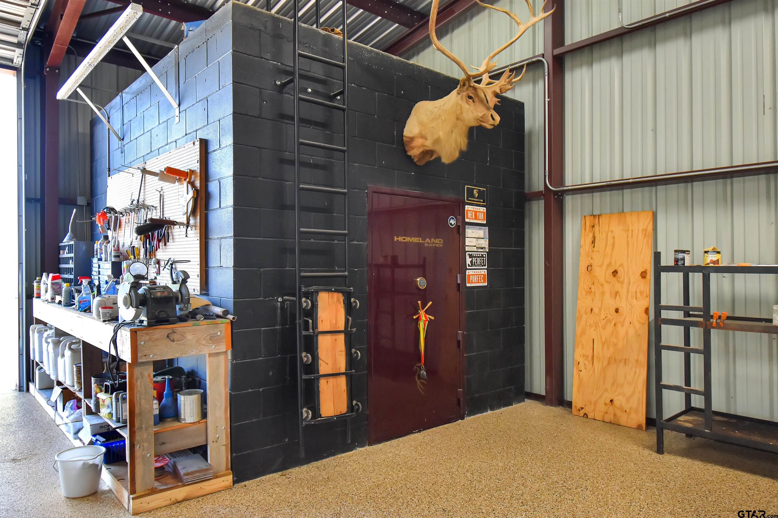 Brownsboro, Texas, 75756, United States, 5 Bedrooms Bedrooms, ,4 BathroomsBathrooms,Residential,Active,1905124