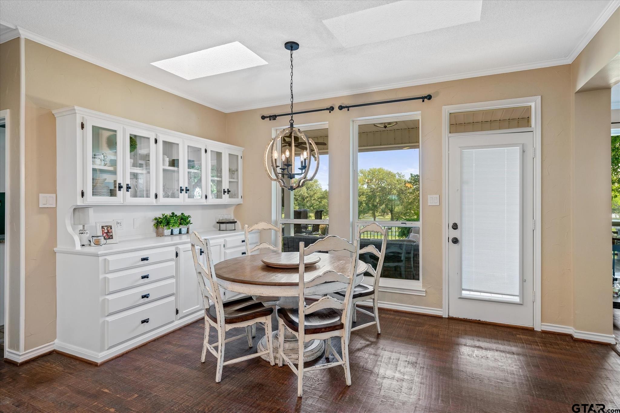 Mabank, Texas, 75147, United States, 5 Bedrooms Bedrooms, ,7 BathroomsBathrooms,Residential,Active,1985855