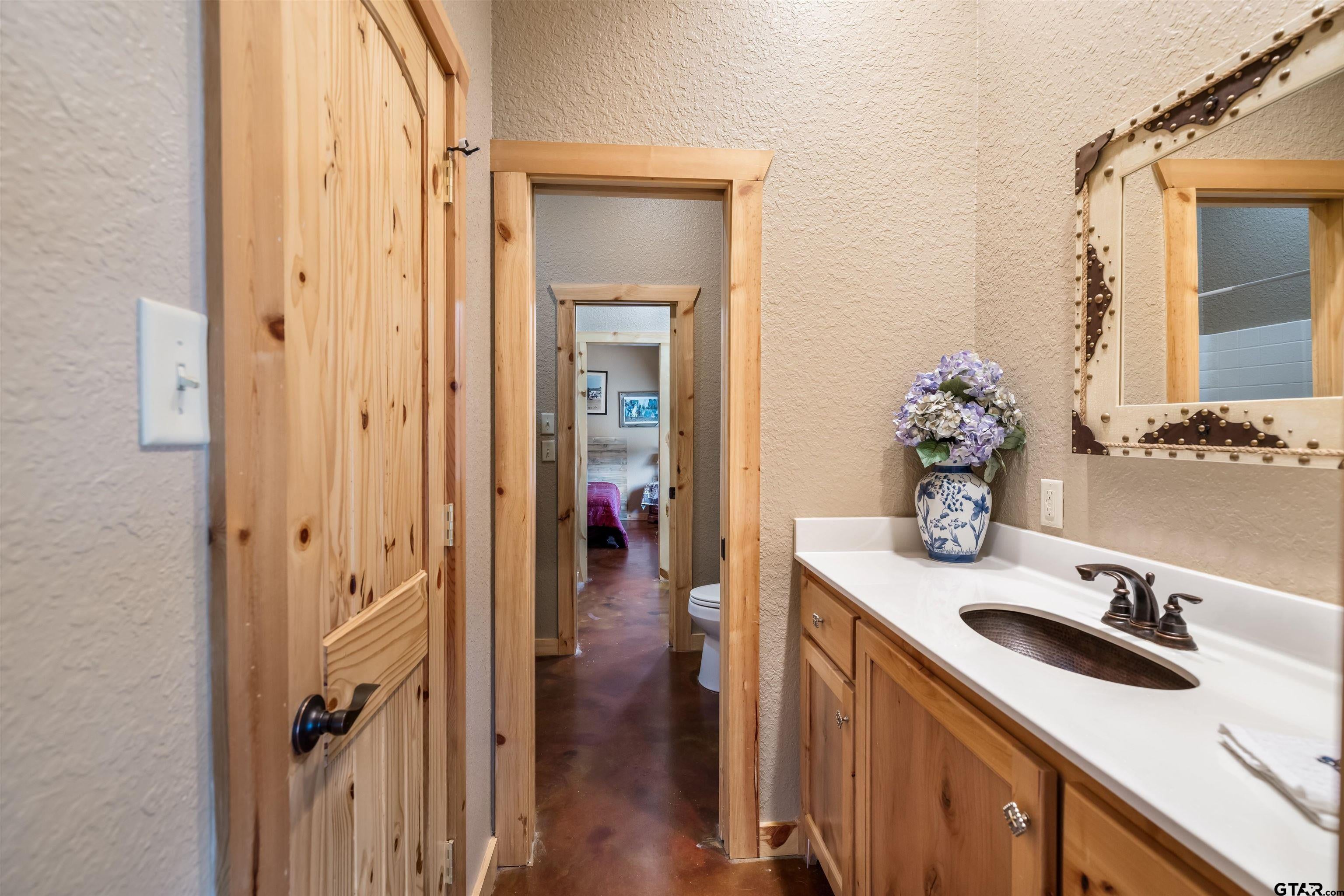 Chandler, Texas, 75758, United States, 3 Bedrooms Bedrooms, ,3 BathroomsBathrooms,Residential,Active,1905365