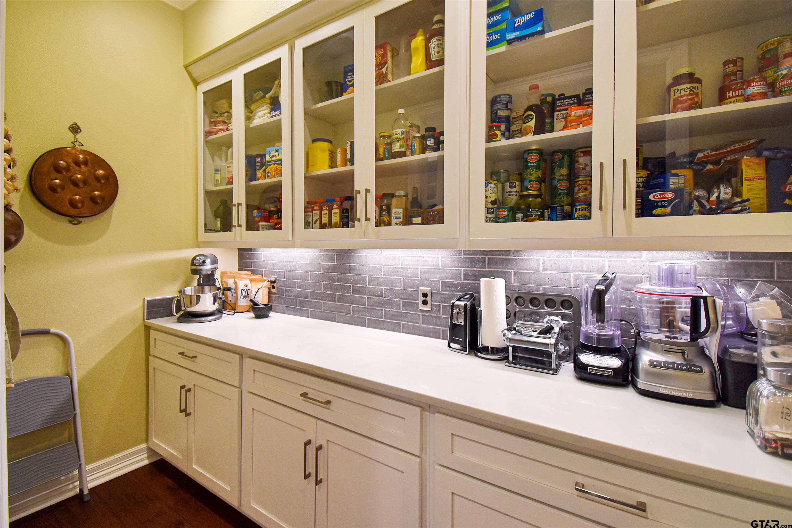 Brownsboro, Texas, 75756, United States, 5 Bedrooms Bedrooms, ,4 BathroomsBathrooms,Residential,Active,1905124