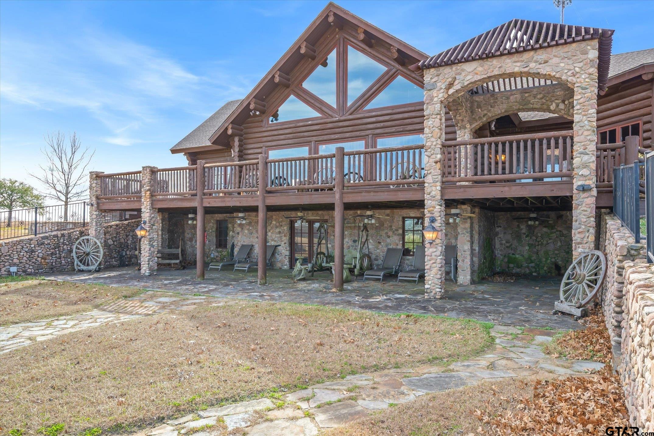 Palmer, Texas, 75152, United States, 6 Bedrooms Bedrooms, ,5 BathroomsBathrooms,Residential,Active,2011199