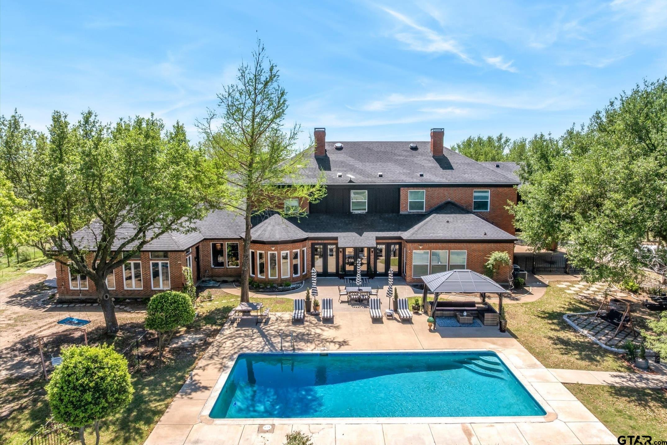 Ennis, Texas, 75119, United States, 5 Bedrooms Bedrooms, ,6 BathroomsBathrooms,Residential,Active,2043796