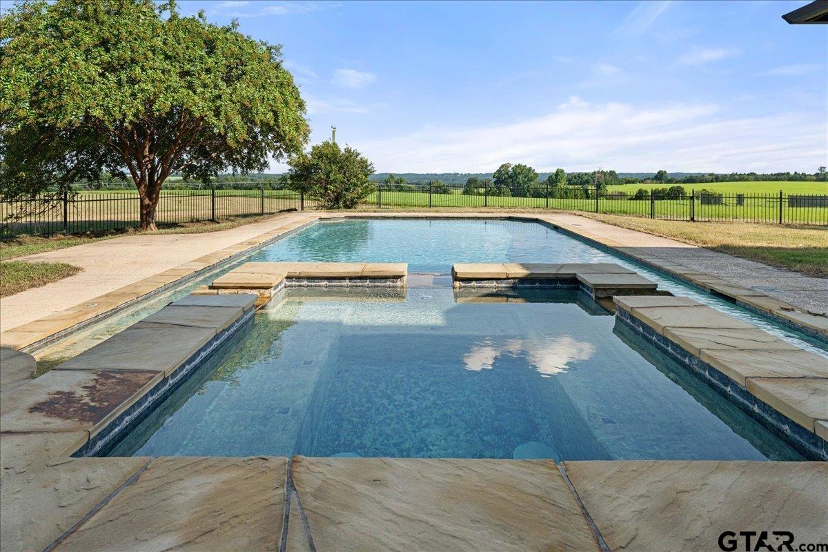 Tyler, Texas, 75706, United States, 4 Bedrooms Bedrooms, ,5 BathroomsBathrooms,Residential,Active,1920259