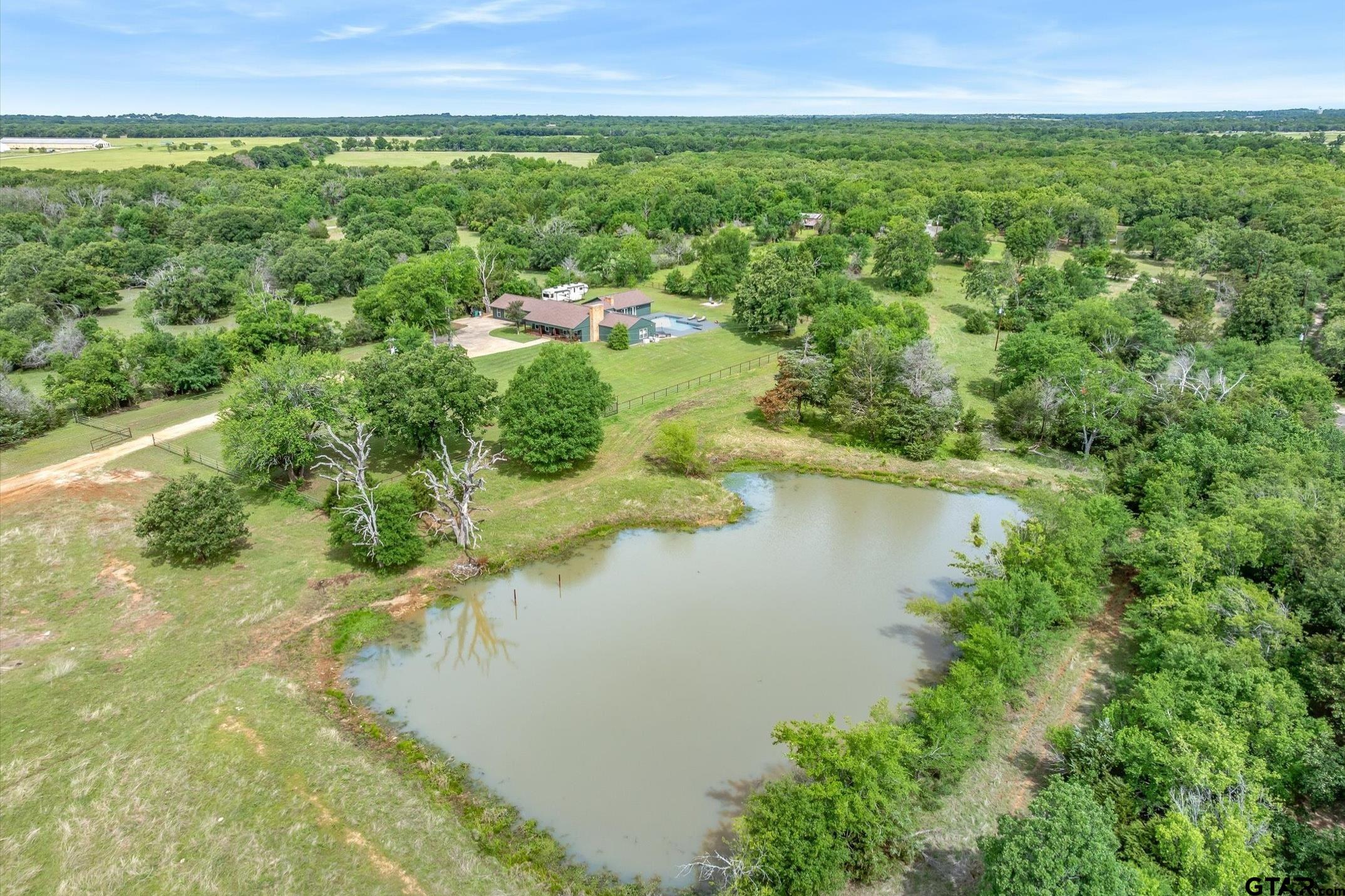 Kaufman, Texas, 75142, United States, 4 Bedrooms Bedrooms, ,3 BathroomsBathrooms,Residential,Active,2044171