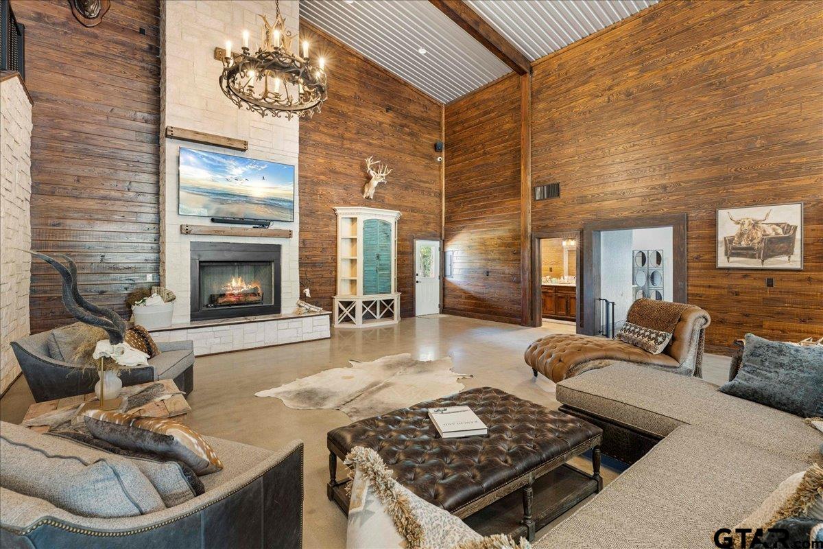 Tyler, Texas, 75706, United States, 3 Bedrooms Bedrooms, ,3 BathroomsBathrooms,Residential,Active,1944458