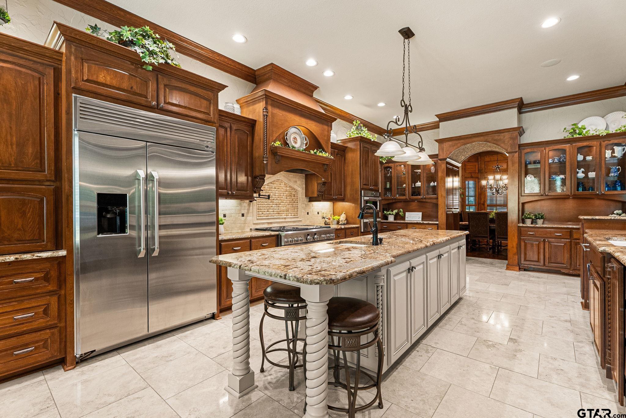 Tyler, Texas, 75707, United States, 4 Bedrooms Bedrooms, ,4 BathroomsBathrooms,Residential,Active,1944068