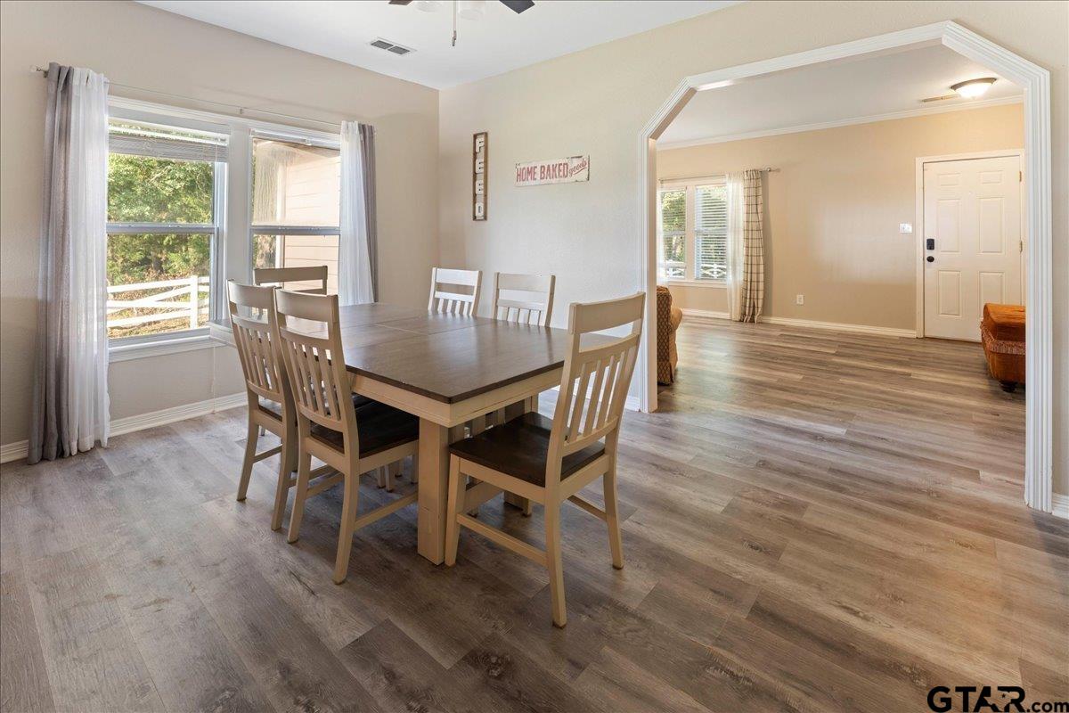 Tyler, Texas, 75706, United States, 3 Bedrooms Bedrooms, ,3 BathroomsBathrooms,Residential,Active,1944458