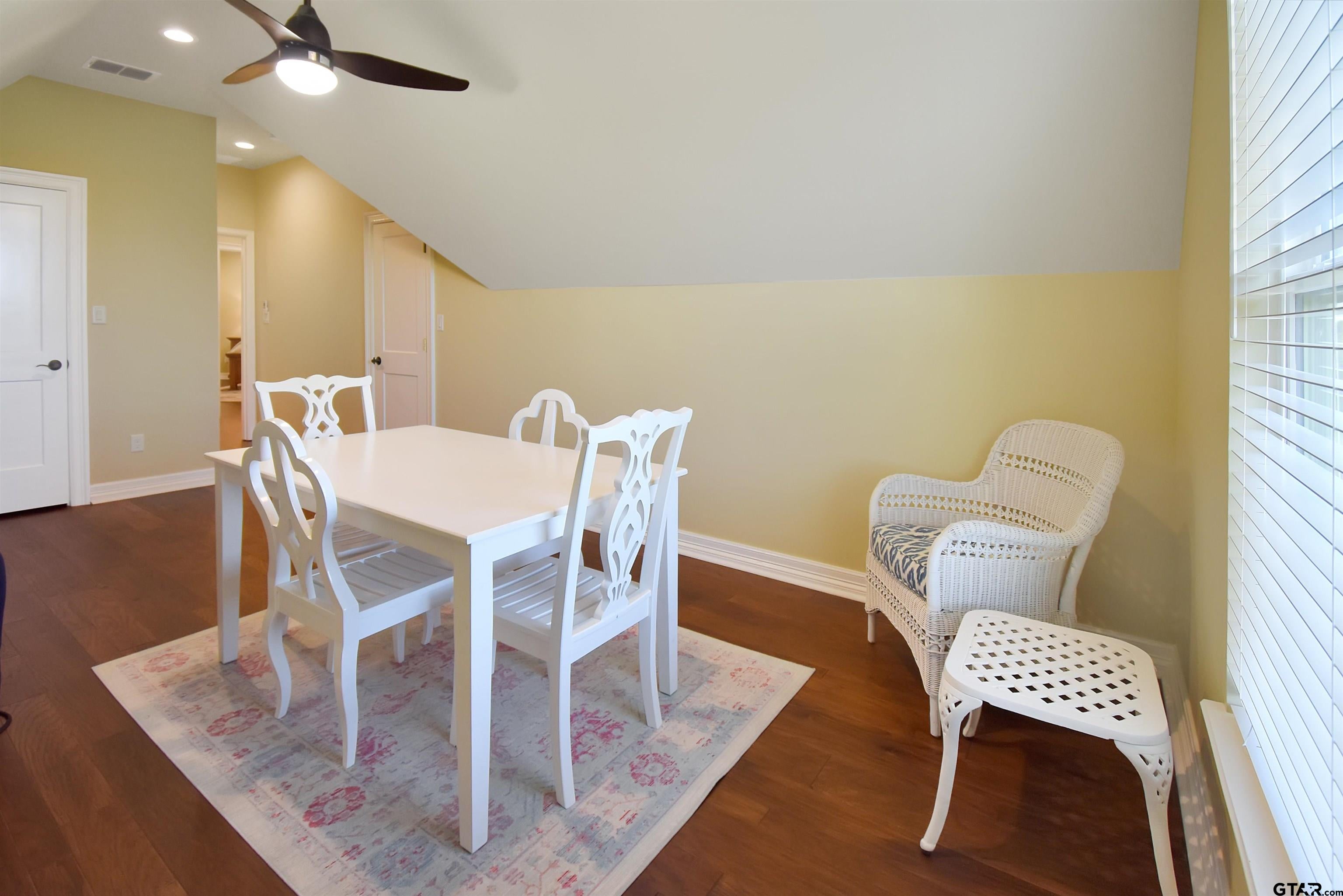 Brownsboro, Texas, 75756, United States, 5 Bedrooms Bedrooms, ,4 BathroomsBathrooms,Residential,Active,1905124