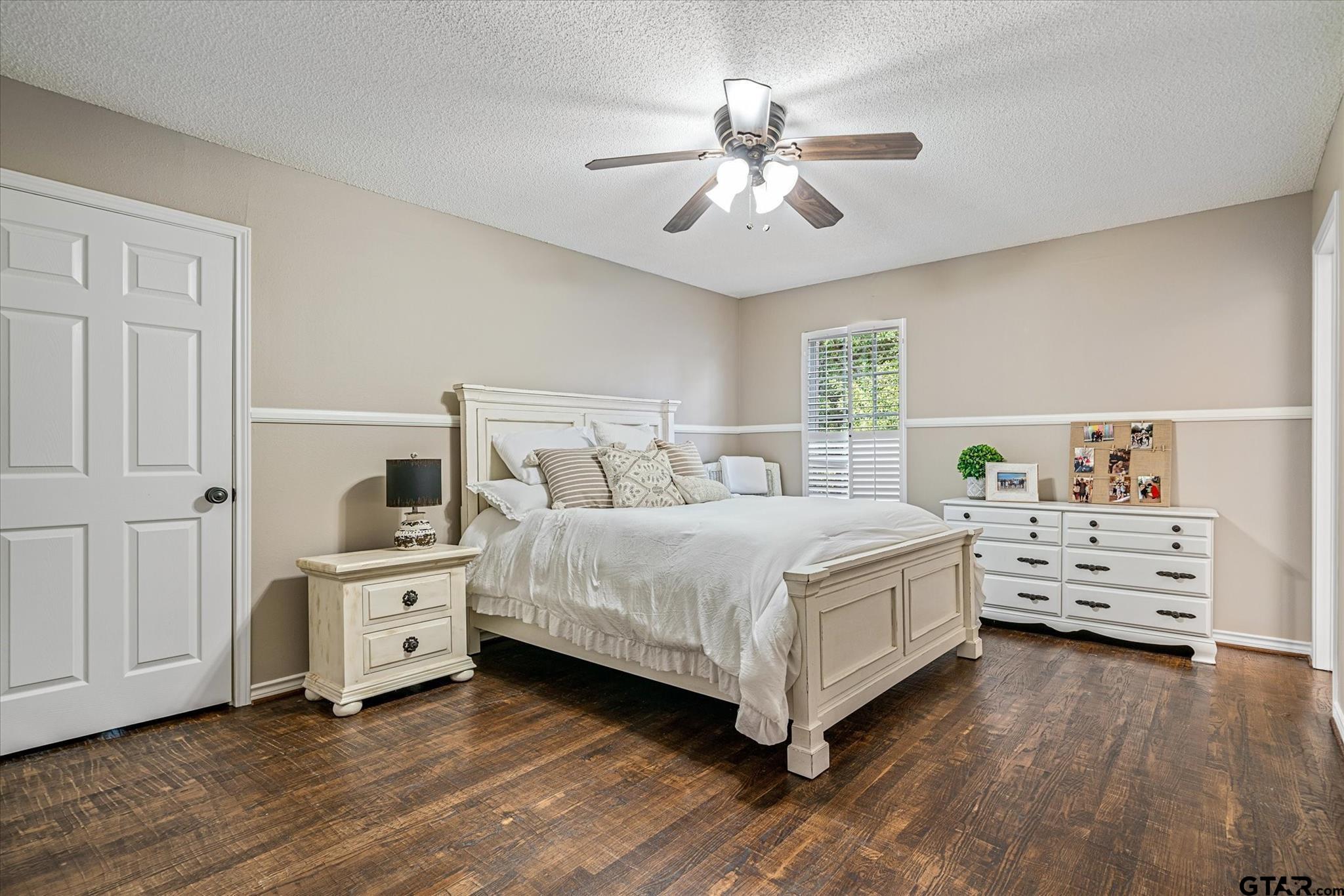 Mabank, Texas, 75147, United States, 5 Bedrooms Bedrooms, ,7 BathroomsBathrooms,Residential,Active,1985855