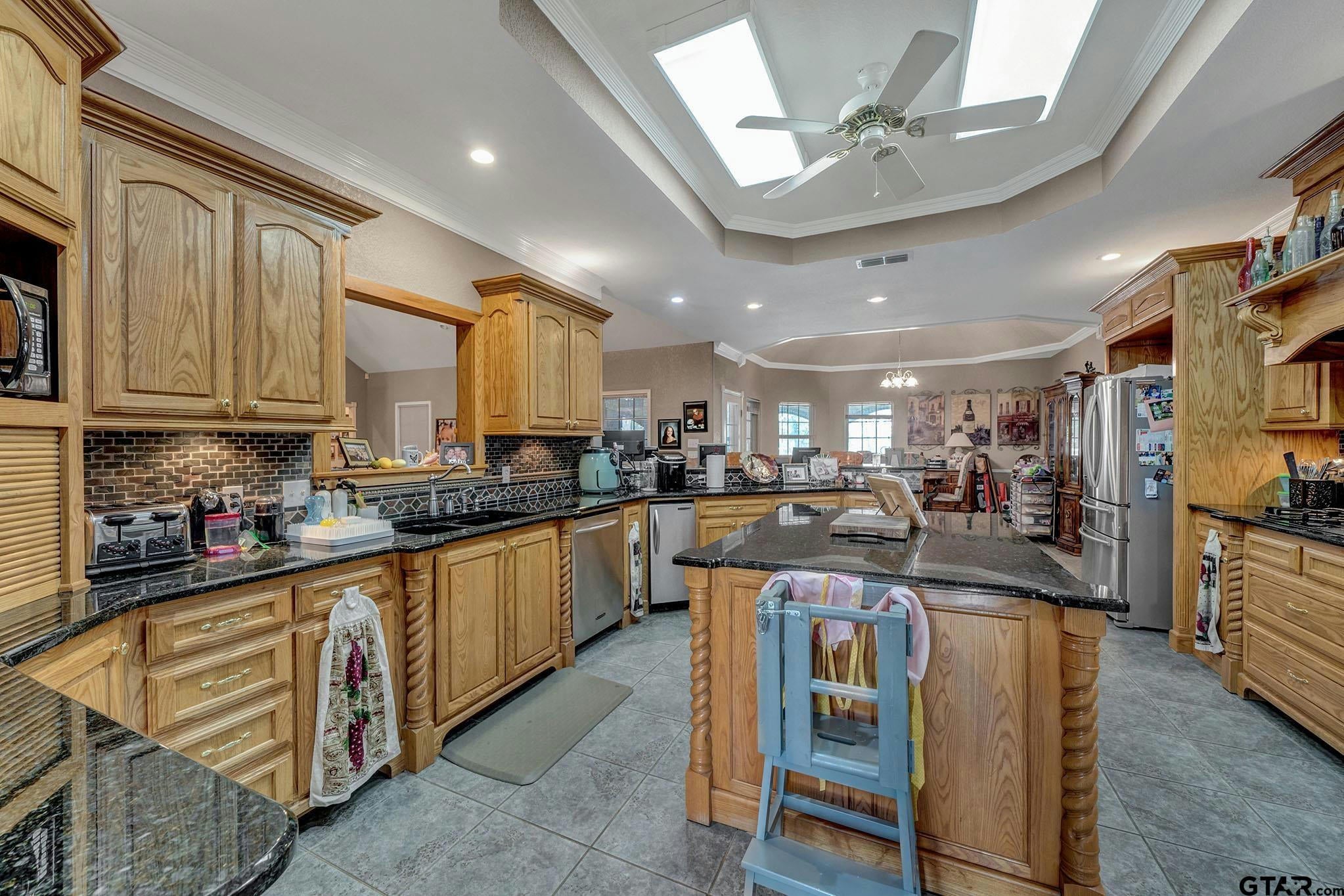 Lindale, Texas, 75771, United States, 4 Bedrooms Bedrooms, ,4 BathroomsBathrooms,Residential,Active,1914591