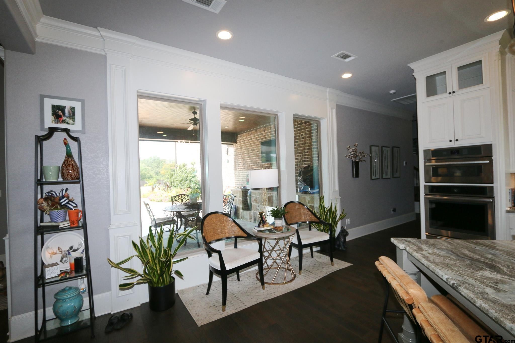 Tyler, Texas, 75703, United States, 6 Bedrooms Bedrooms, ,9 BathroomsBathrooms,Residential,Active,1953435