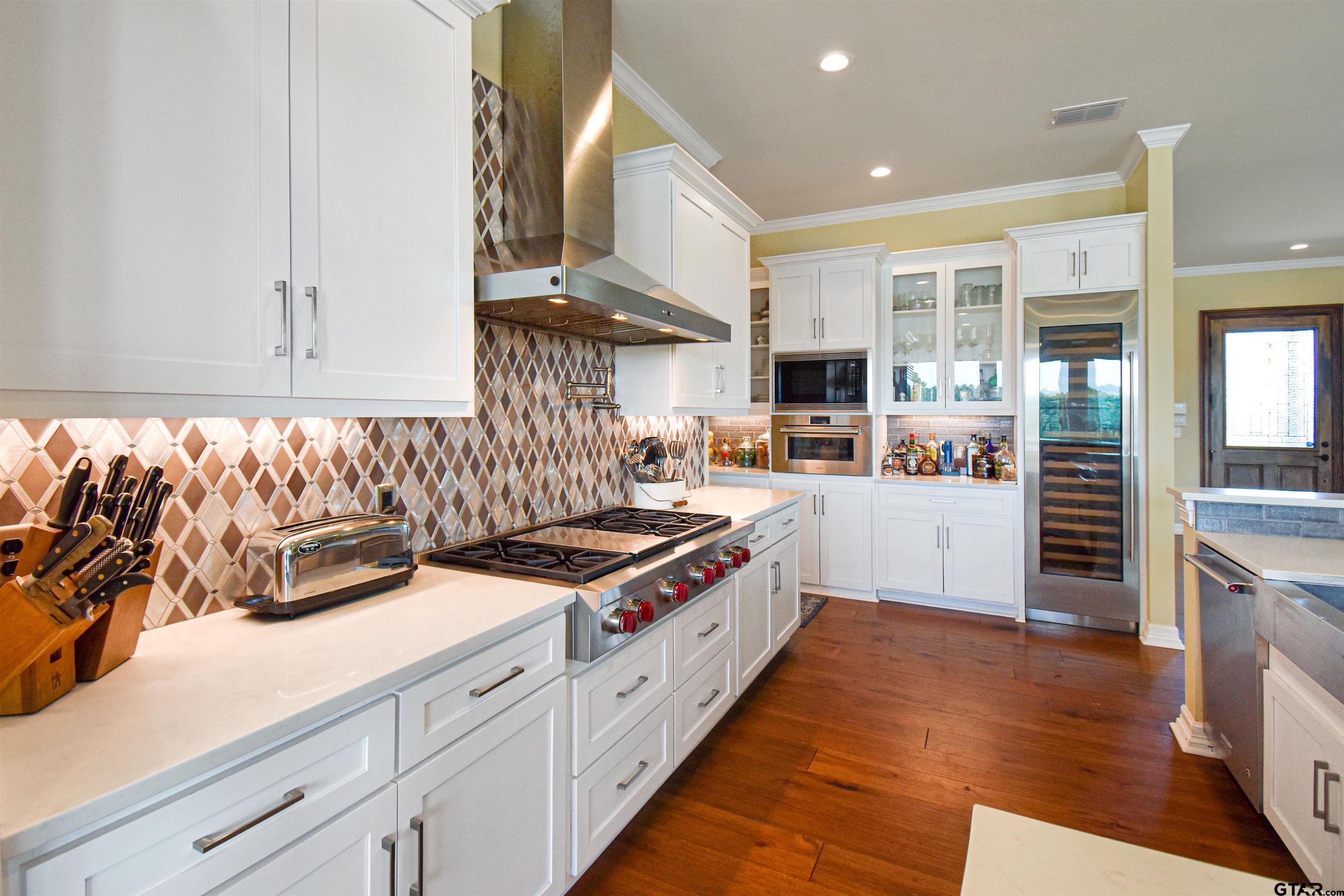 Brownsboro, Texas, 75756, United States, 5 Bedrooms Bedrooms, ,4 BathroomsBathrooms,Residential,Active,1905124