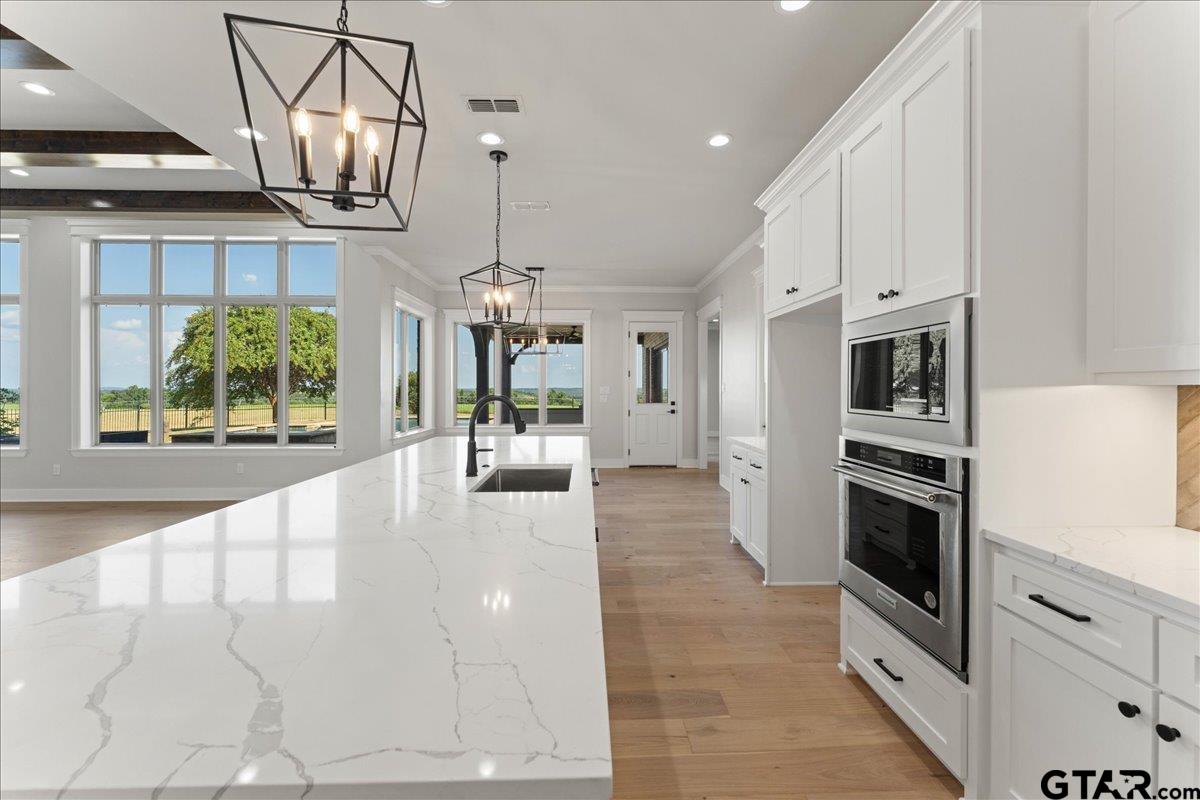 Tyler, Texas, 75706, United States, 4 Bedrooms Bedrooms, ,5 BathroomsBathrooms,Residential,Active,1920259